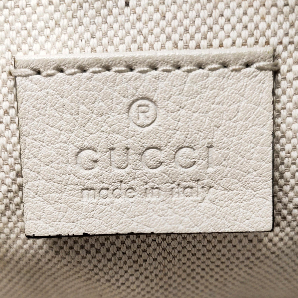 Gucci Gucci Logo Belt Bag (SHG-AN12yt)