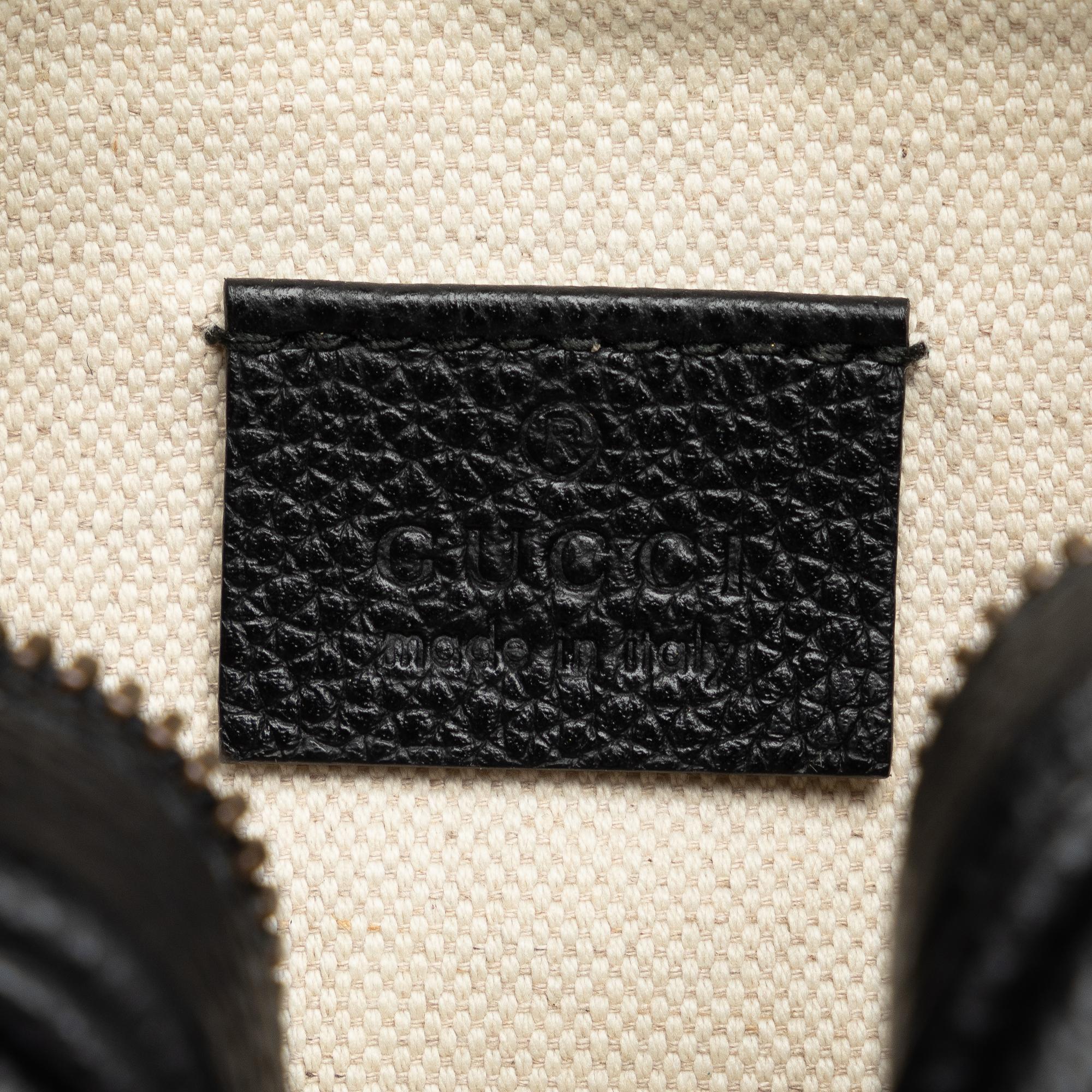 Gucci Gucci Logo Crossbody (SHG-OUEEjJ)