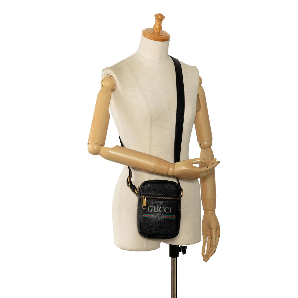 Gucci Gucci Logo Crossbody (SHG-OUEEjJ)
