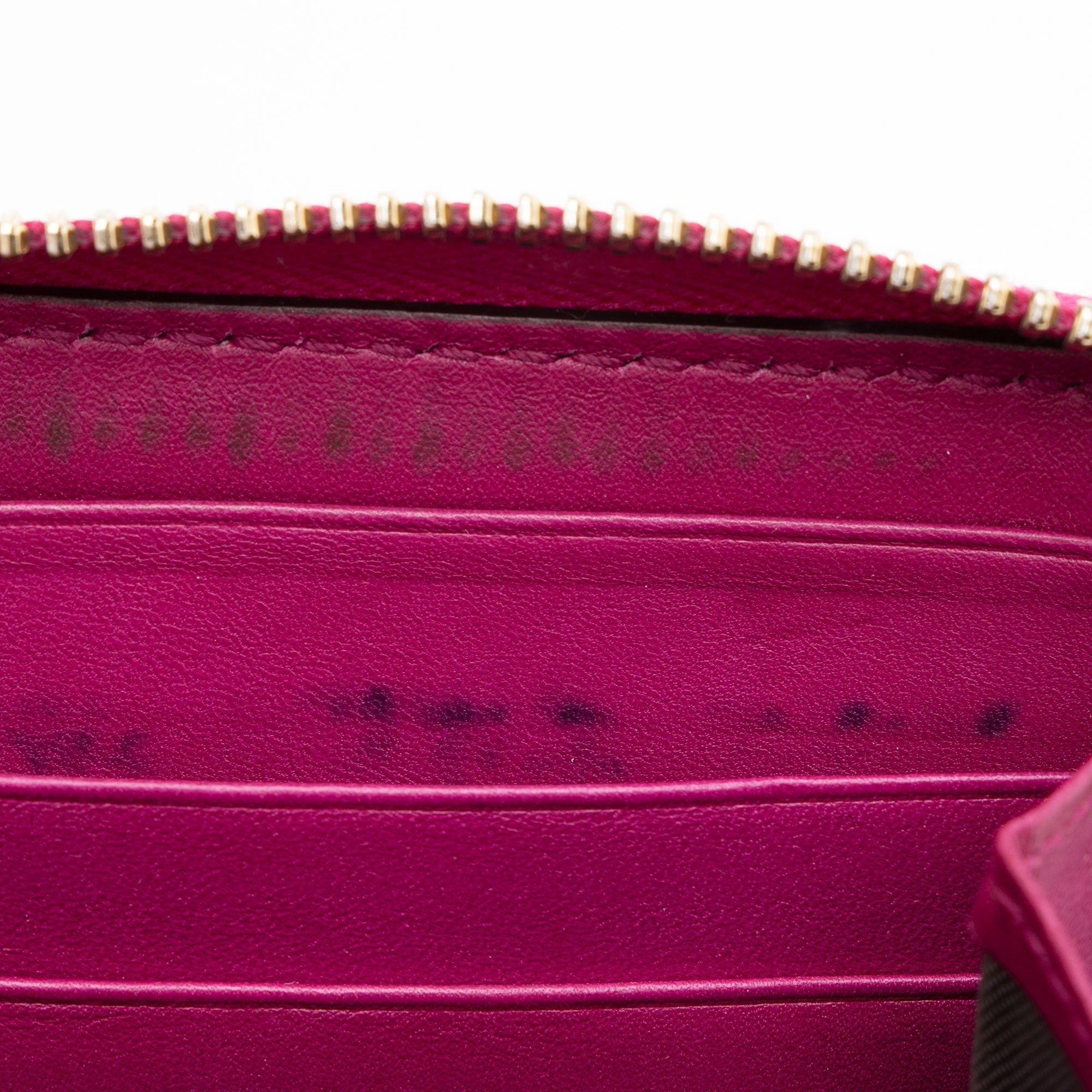 Gucci Guccissima Leather Bree Zip Around Wallet (SHF-s1cU37)