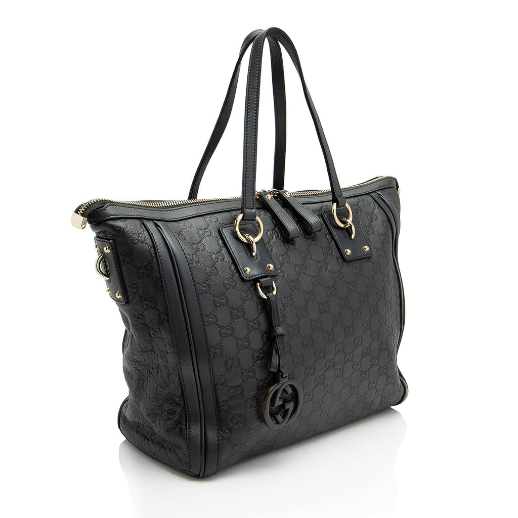 Gucci Guccissima Leather Charm Medium Tote (SHF-pSuRcq)