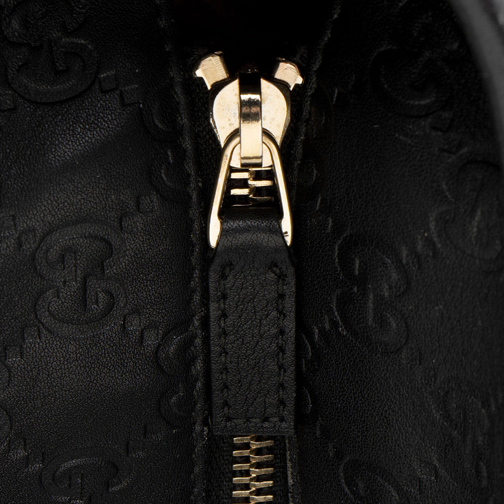 Gucci Guccissima Leather Classic Medium Zip Tote (SHF-CnrScb)