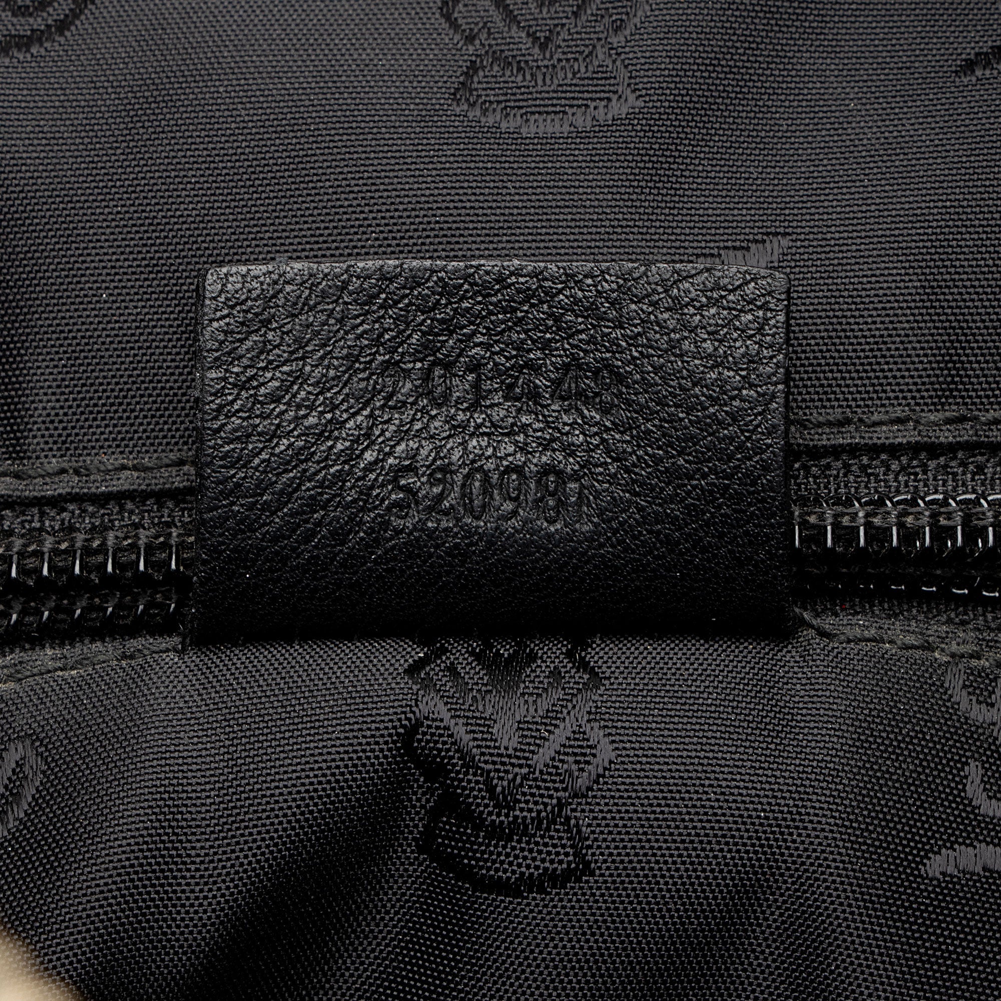 Gucci Guccissima Leather Messenger (SHF-poP2VB)