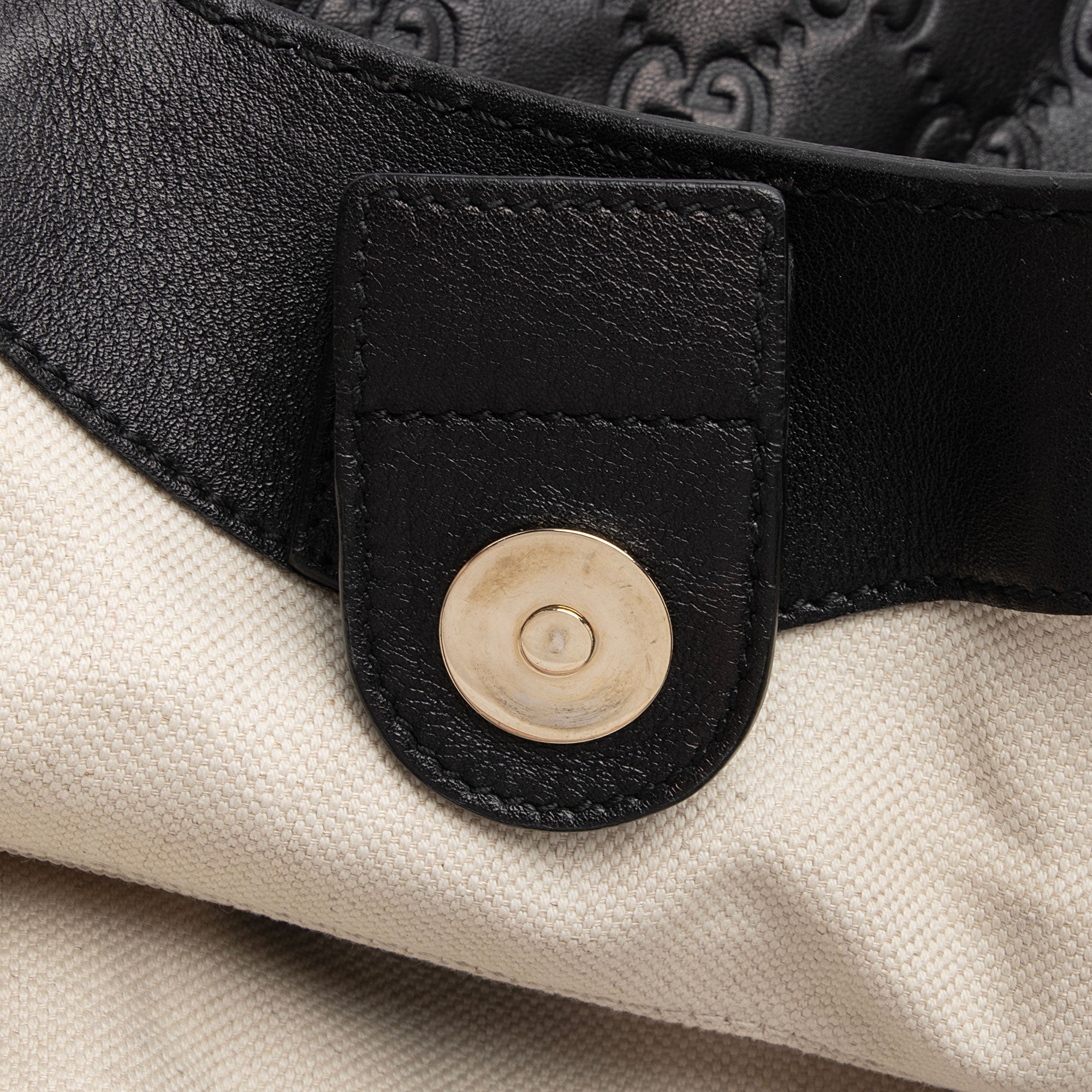 Gucci Guccissima Leather Sukey Medium Tote (SHF-BFijXk)