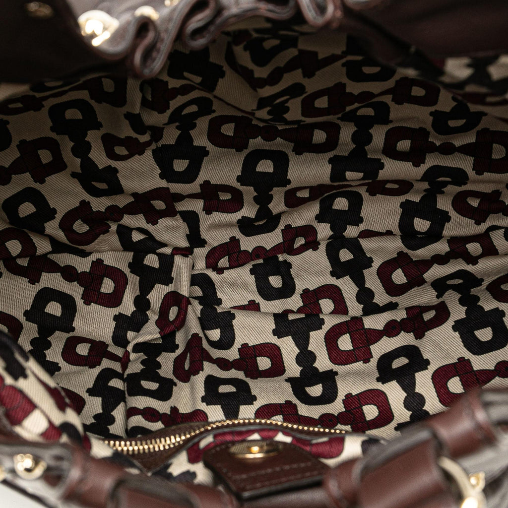 Gucci Guccissima Pelham Shoulder Bag (SHG-4eiRdK)