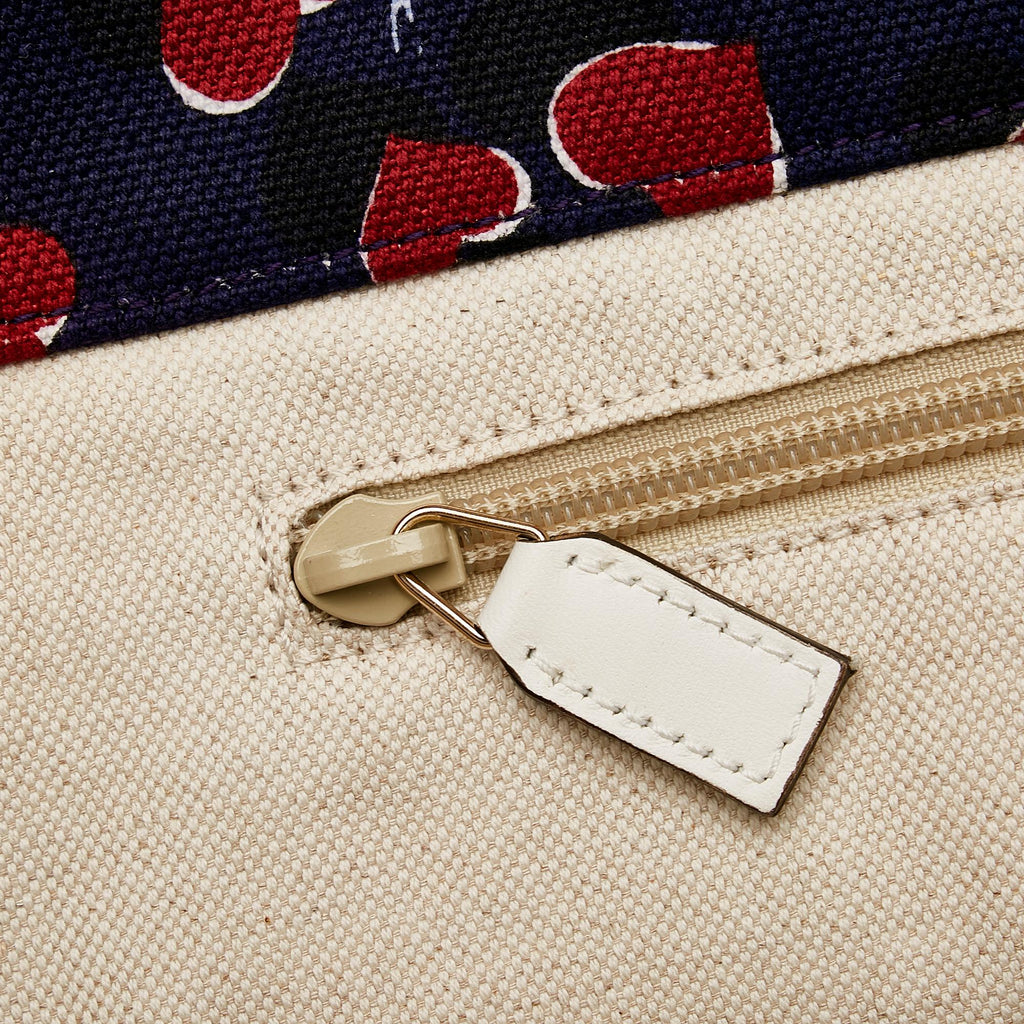 Gucci Heartbeat Canvas Tote Bag (SHG-28379)