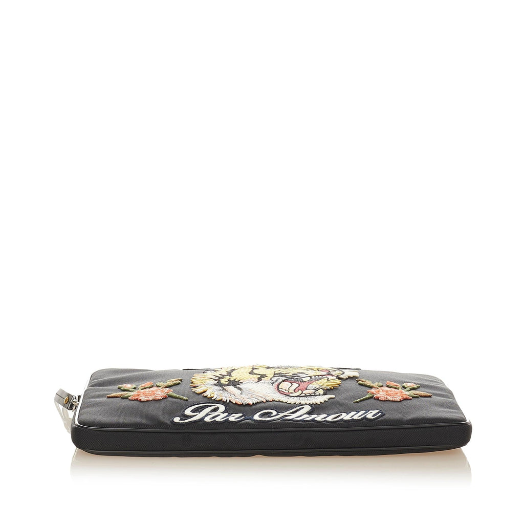 Gucci LAveugle Par Amour Nylon Clutch Bag (SHG-31918)