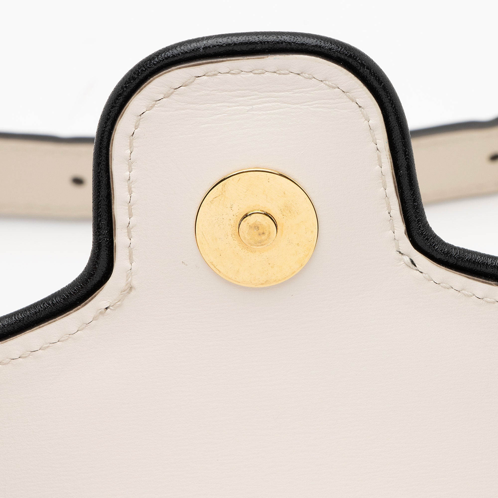 Chanel Gucci Leather Arli Medium Shoulder Bag (SHF-NCcLj2)