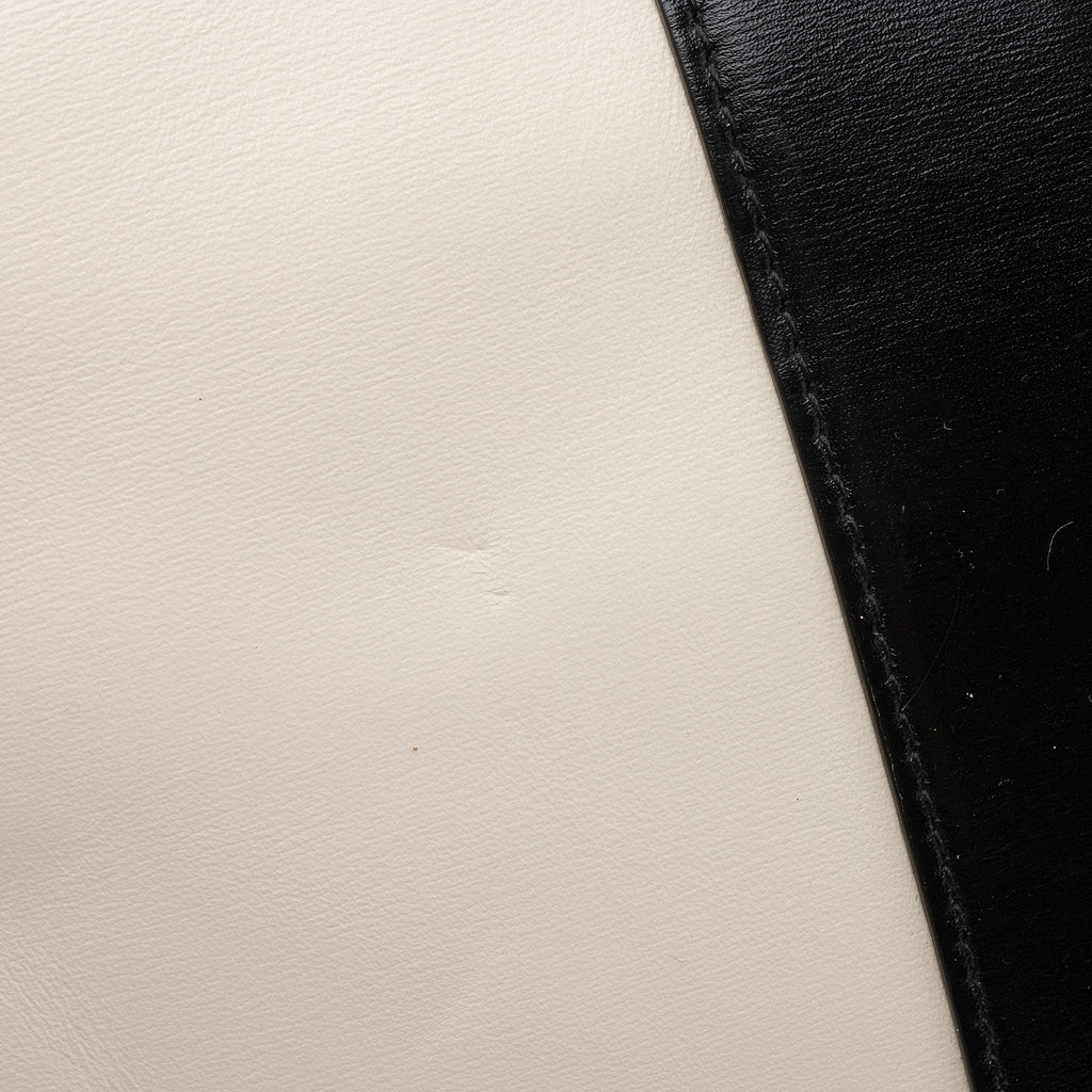 Chanel Gucci Leather Arli Medium Shoulder Bag (SHF-NCcLj2)