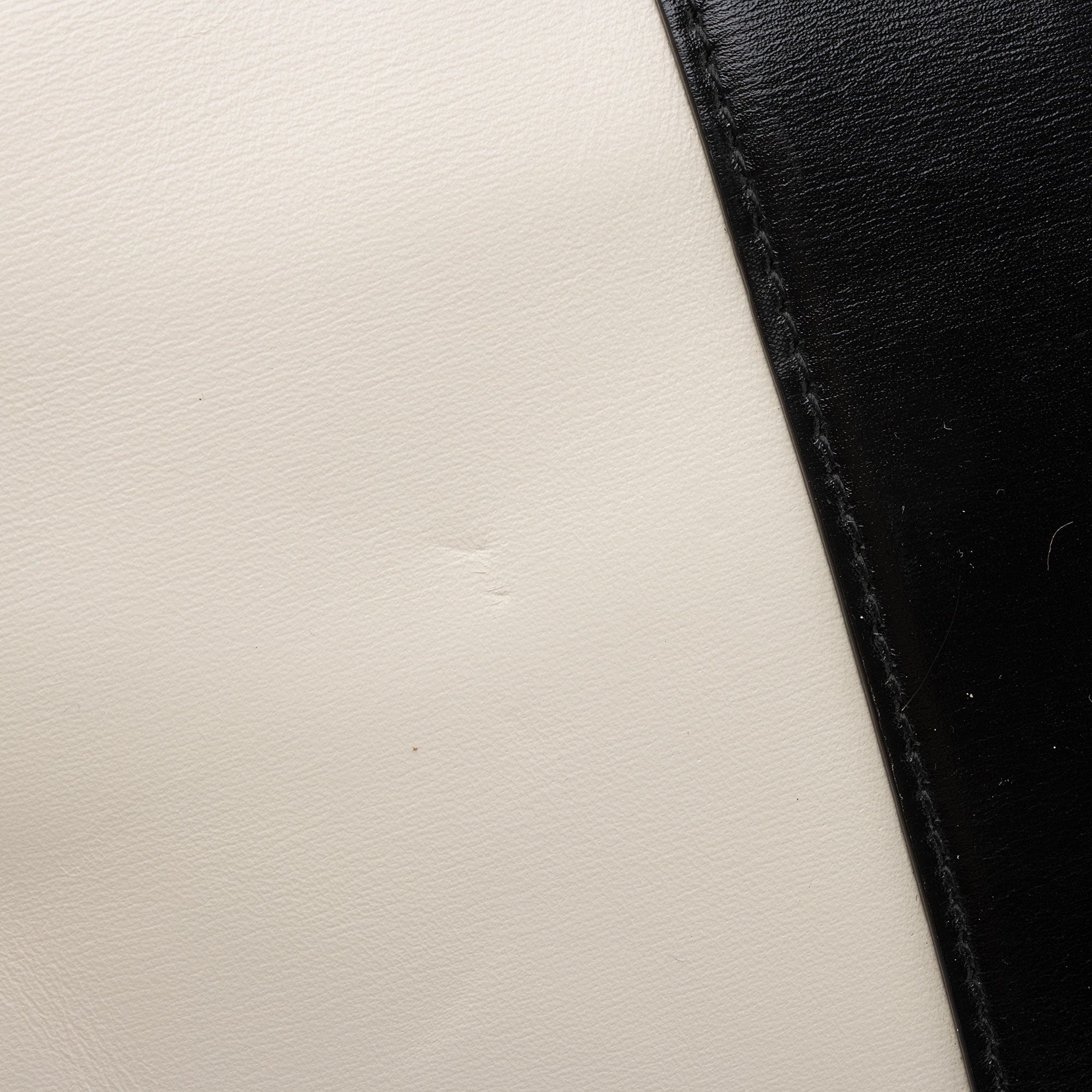 Chanel Gucci Leather Arli Medium Shoulder Bag (SHF-NCcLj2)