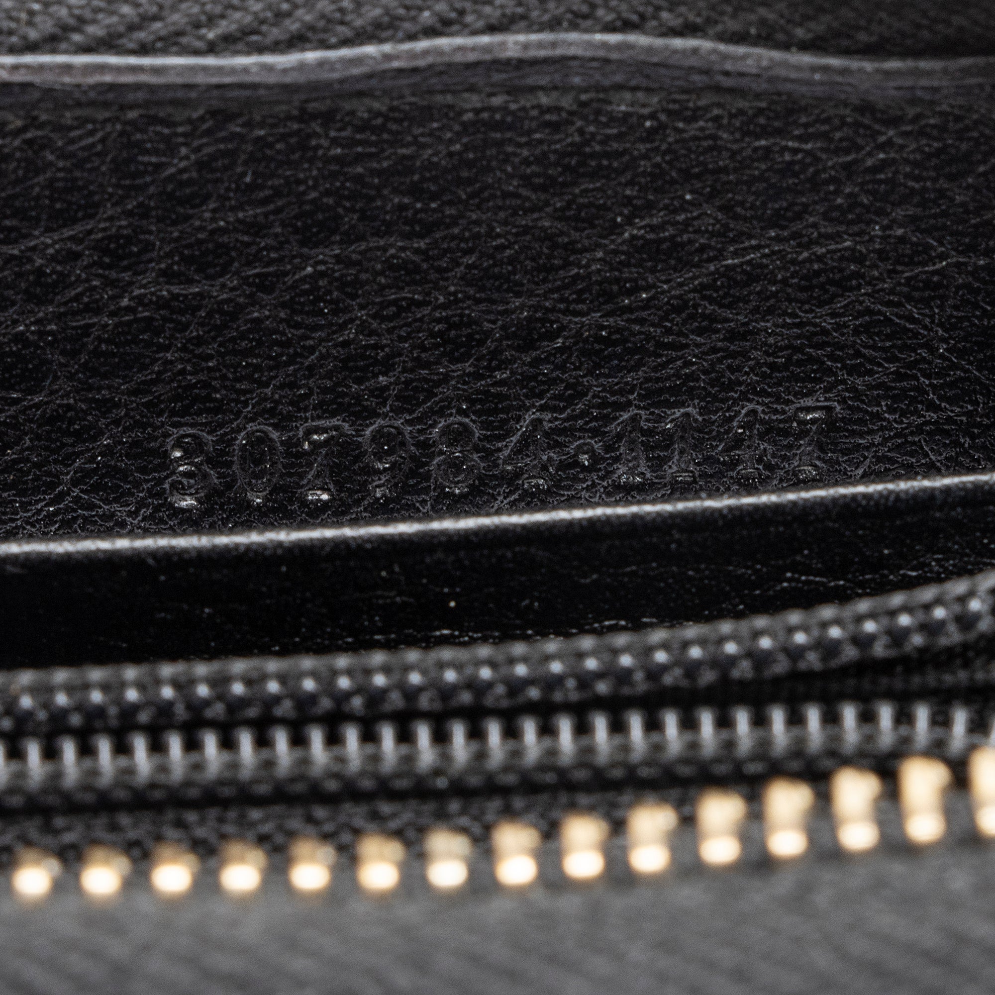 Gucci Leather Bamboo Tassel Zip Around Wallet (SHF-23545)