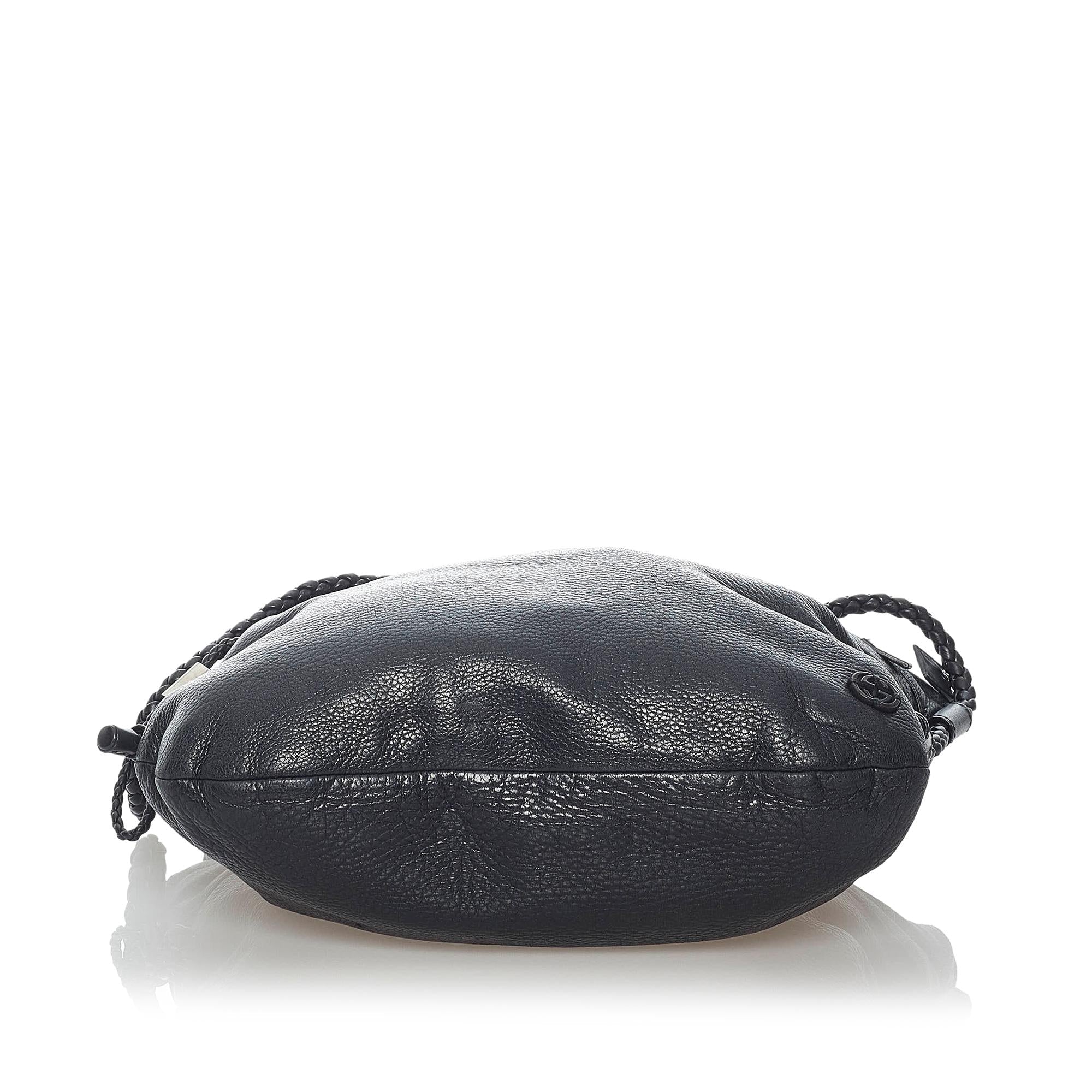 Gucci Leather Crossbody Bag (SHG-30711)