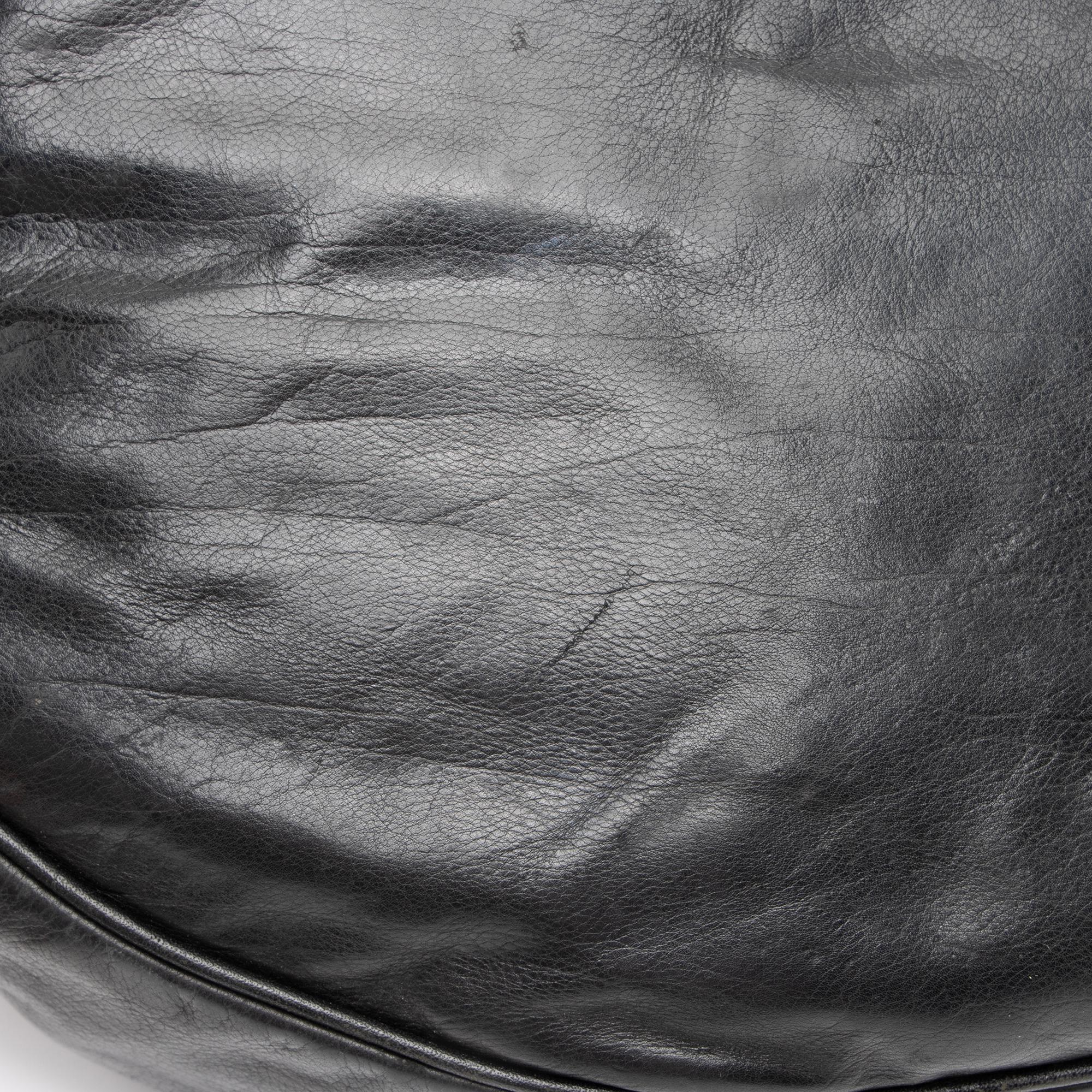 Gucci Leather Duchessa Medium Hobo (SHF-23524)