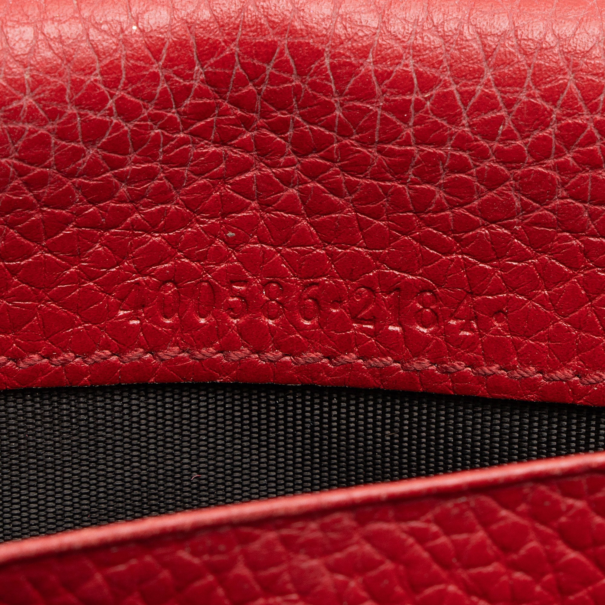 Gucci Leather GG Marmont ContinLBtal Wallet