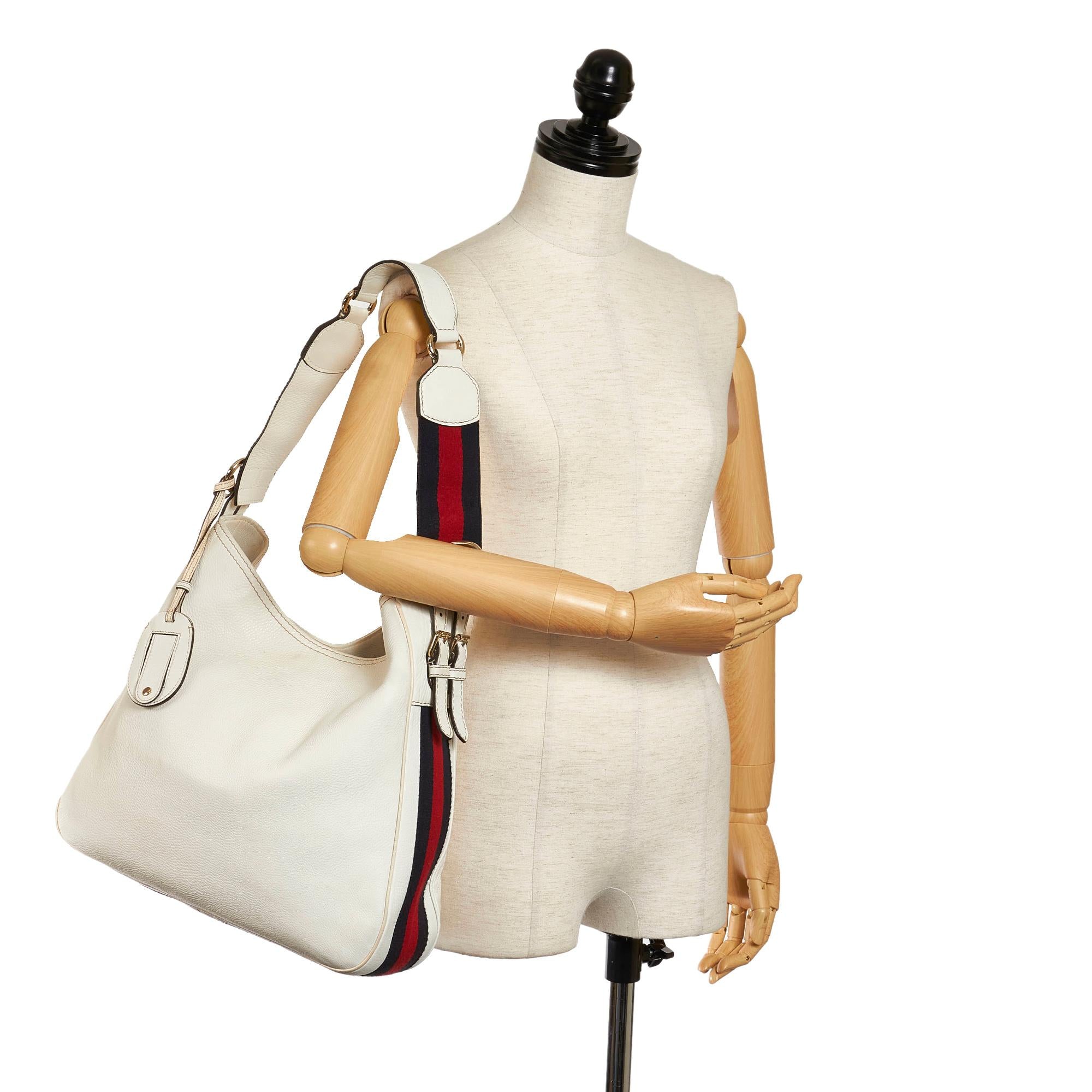 Gucci Leather Heritage Shoulder Bag (SHG-33271)