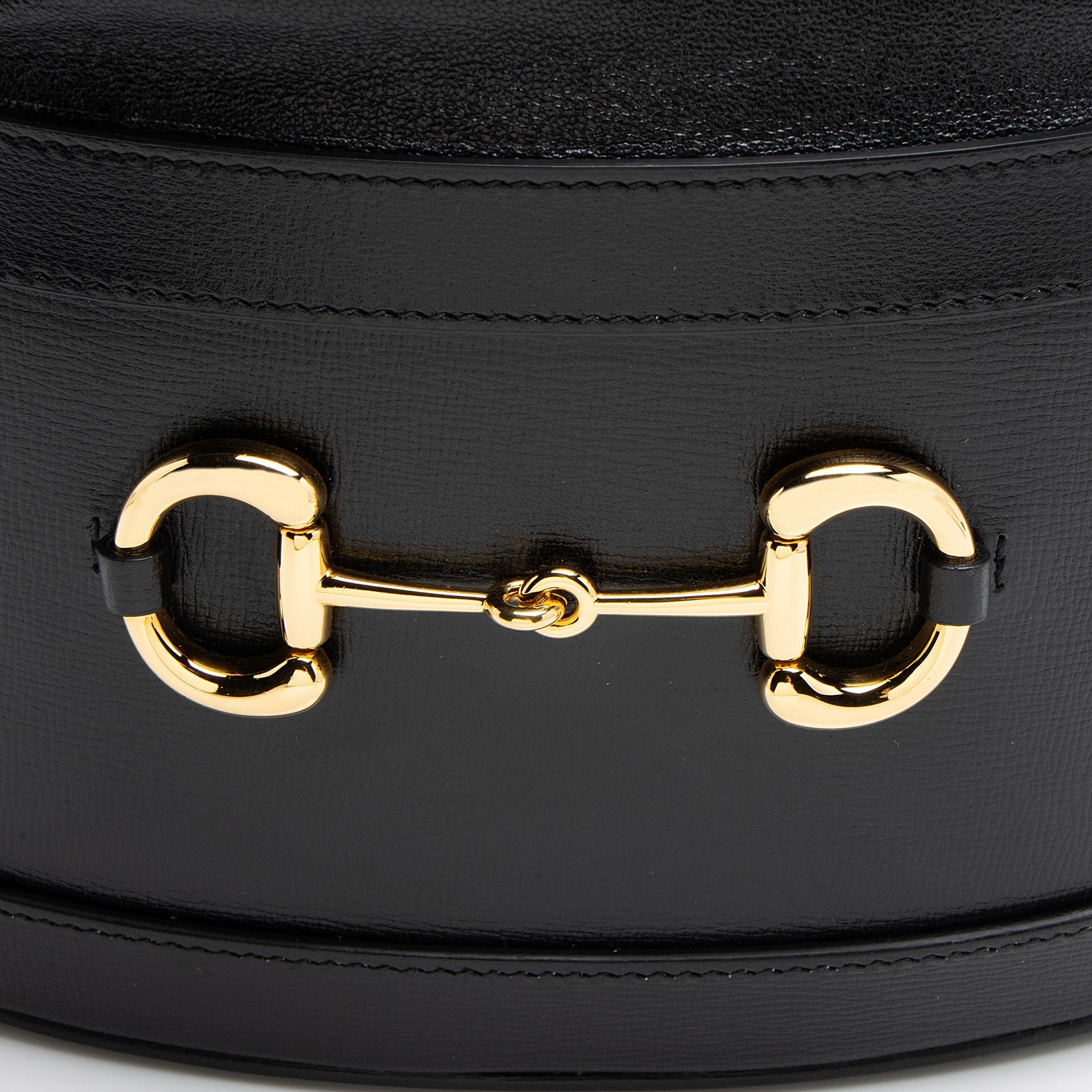 Gucci Leather Horsebit 1955 Drawstring Bucket Bag (SHF-LUUWQJ)