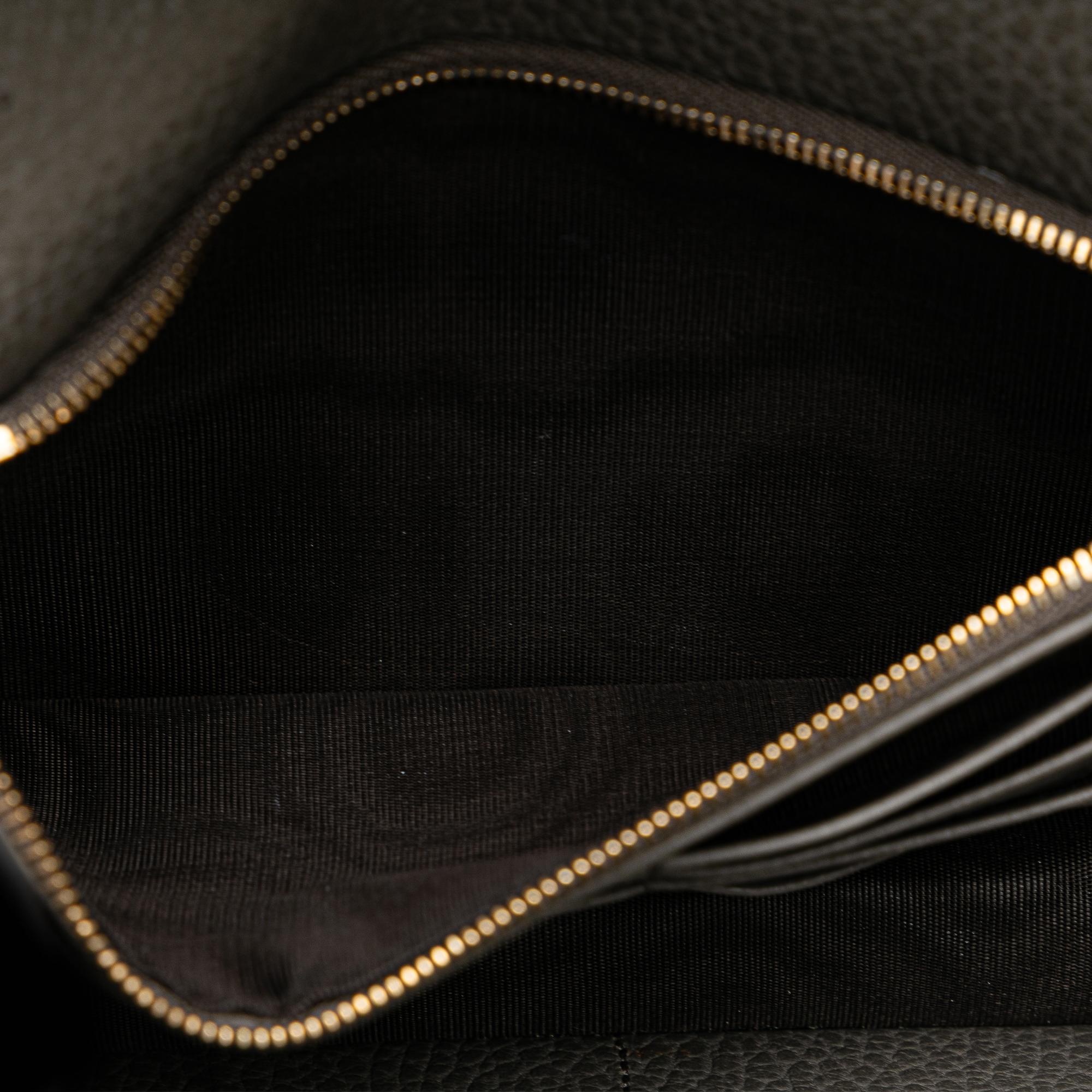 Gucci Leather Interlocking G Dollar Wallet on Chain (SHG-hAQbC2)