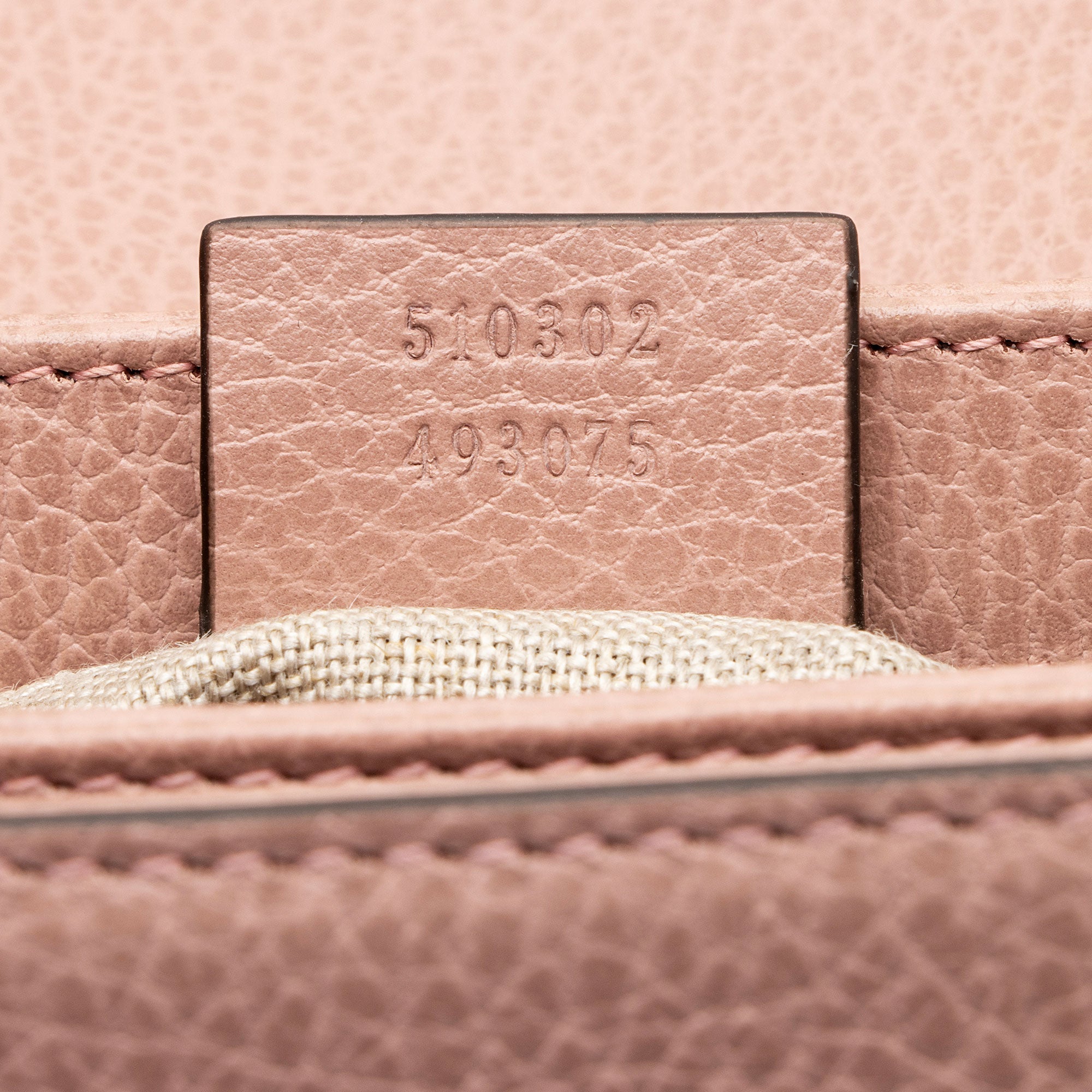 Gucci Leather Interlocking G Small Top Handle (SHF-WEVYEv)