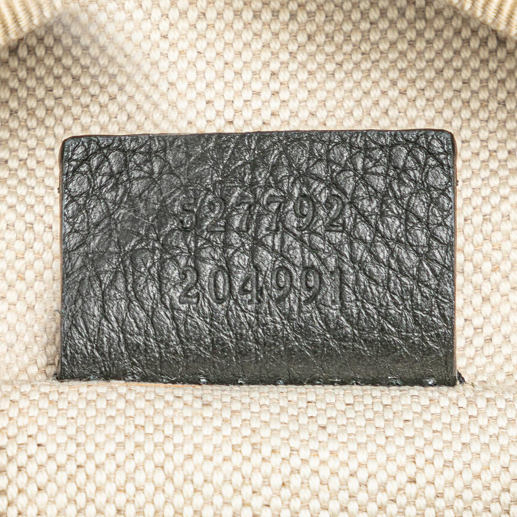 Gucci Leather Logo Belt Bag (SHG-CAi1Uq)