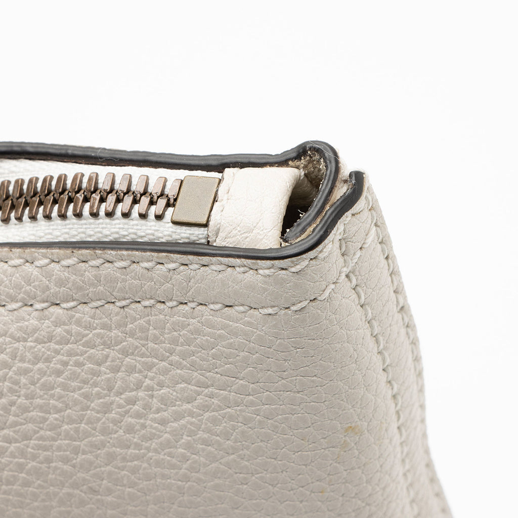 Gucci Leather Logo Zip Pouch (SHF-voC0bh)