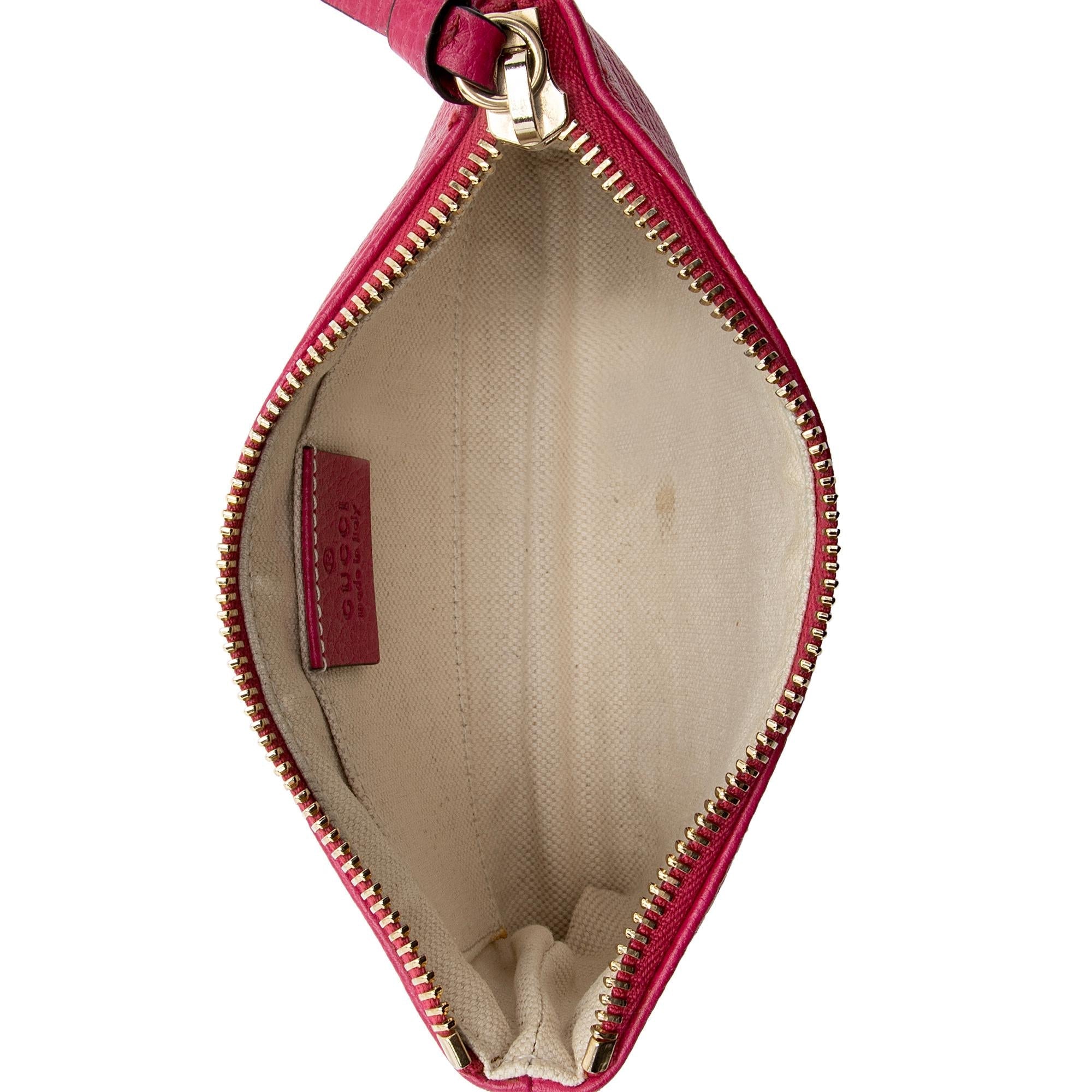 Gucci Leather Pouch (SHF-xwUJe1)