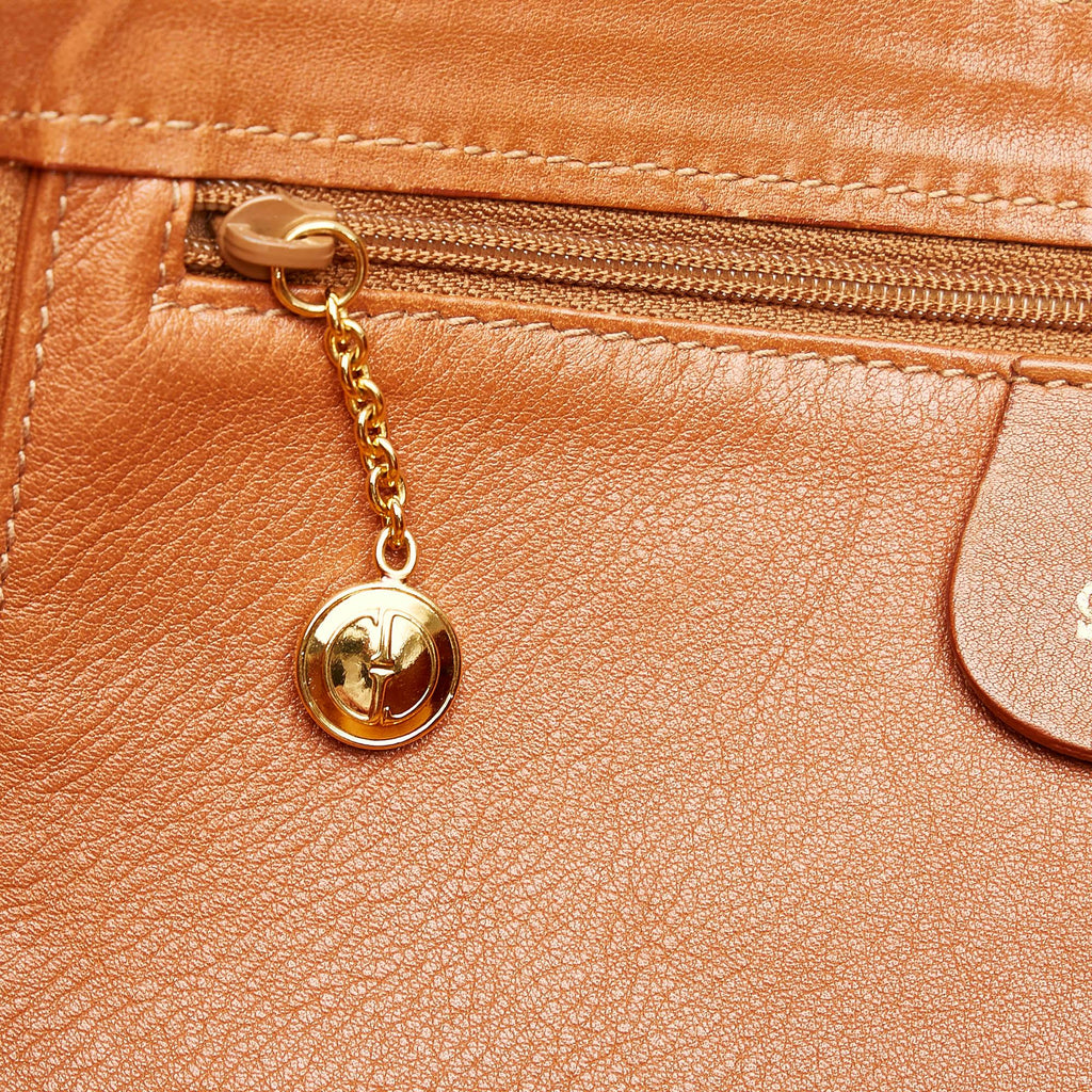Gucci Leather Shoulder Bag (SHG-27353)