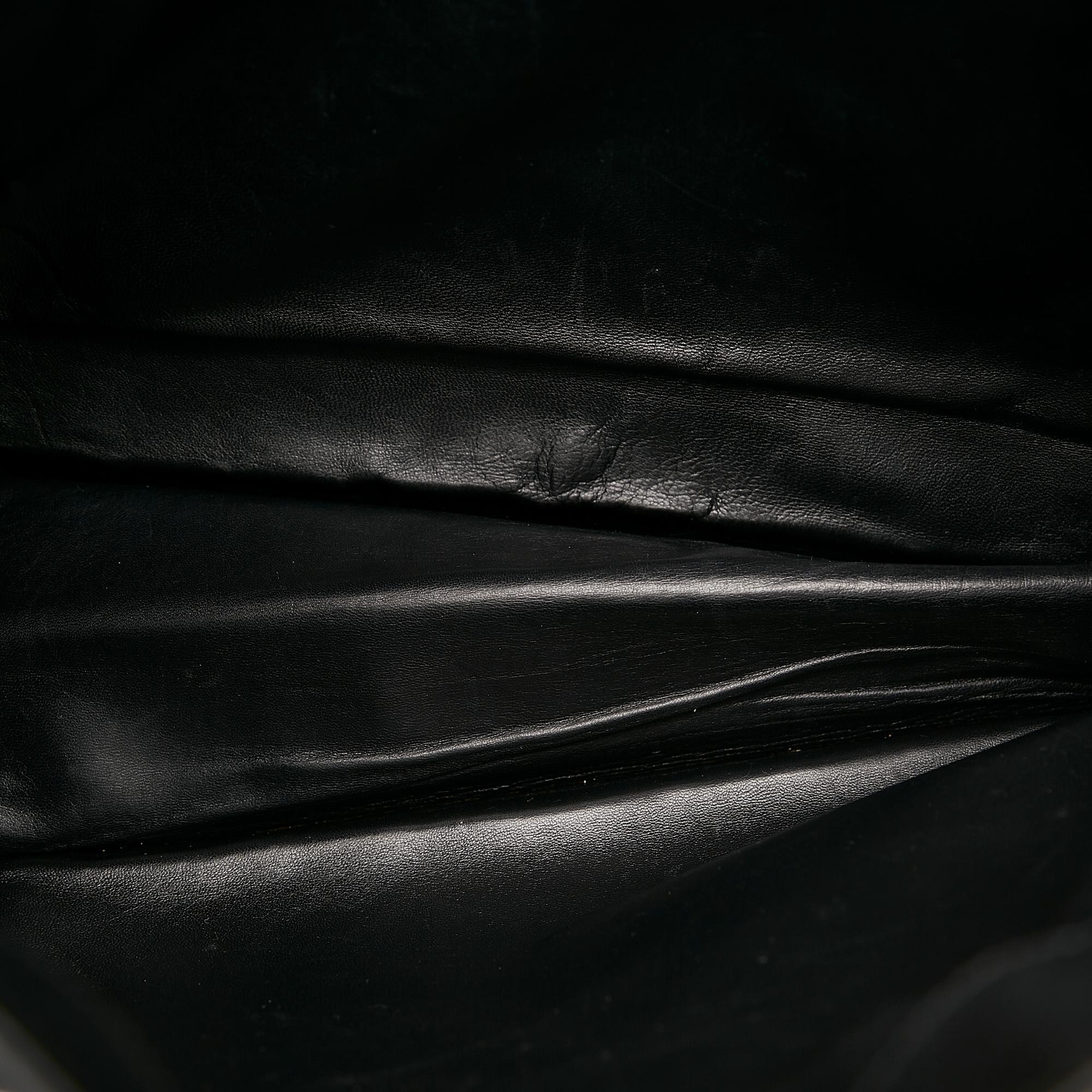 Gucci Leather Shoulder Bag (SHG-29237)