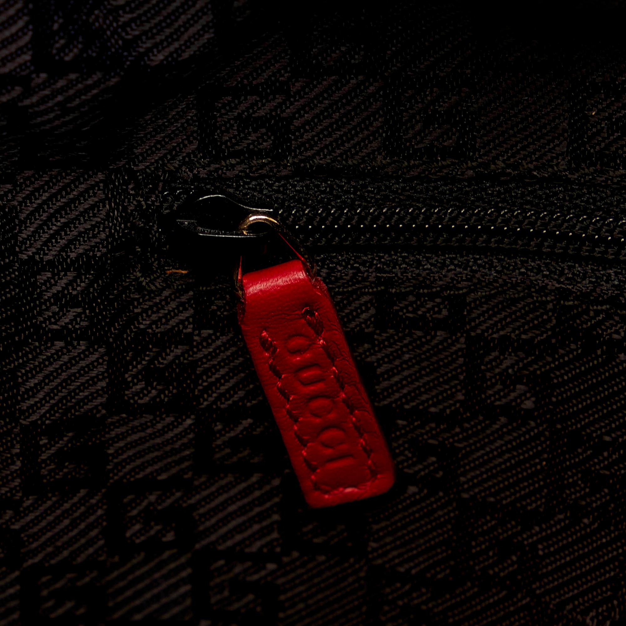 Gucci Leather Shoulder Bag (SHG-29443)