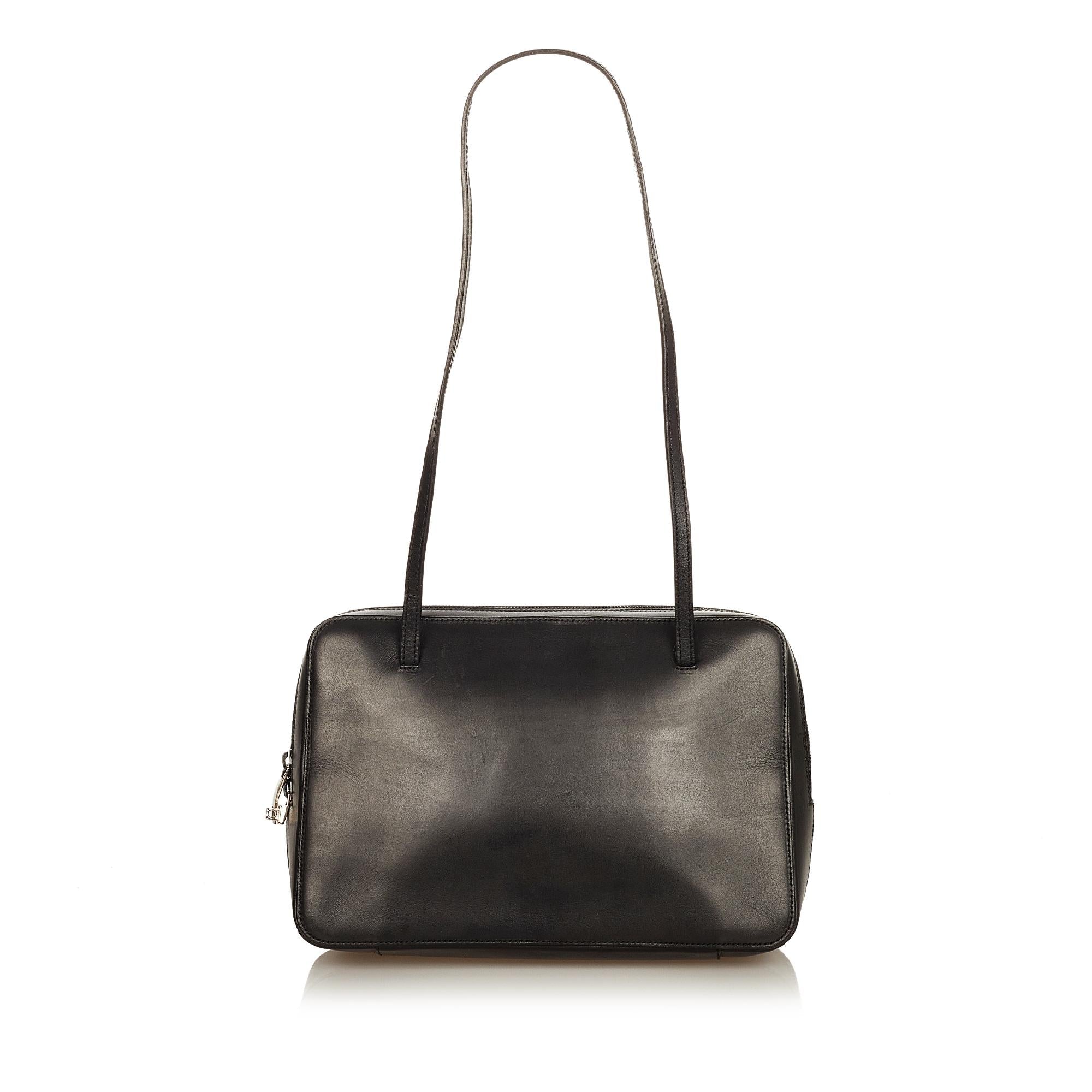 Gucci Leather Shoulder Bag (SHG-36160)
