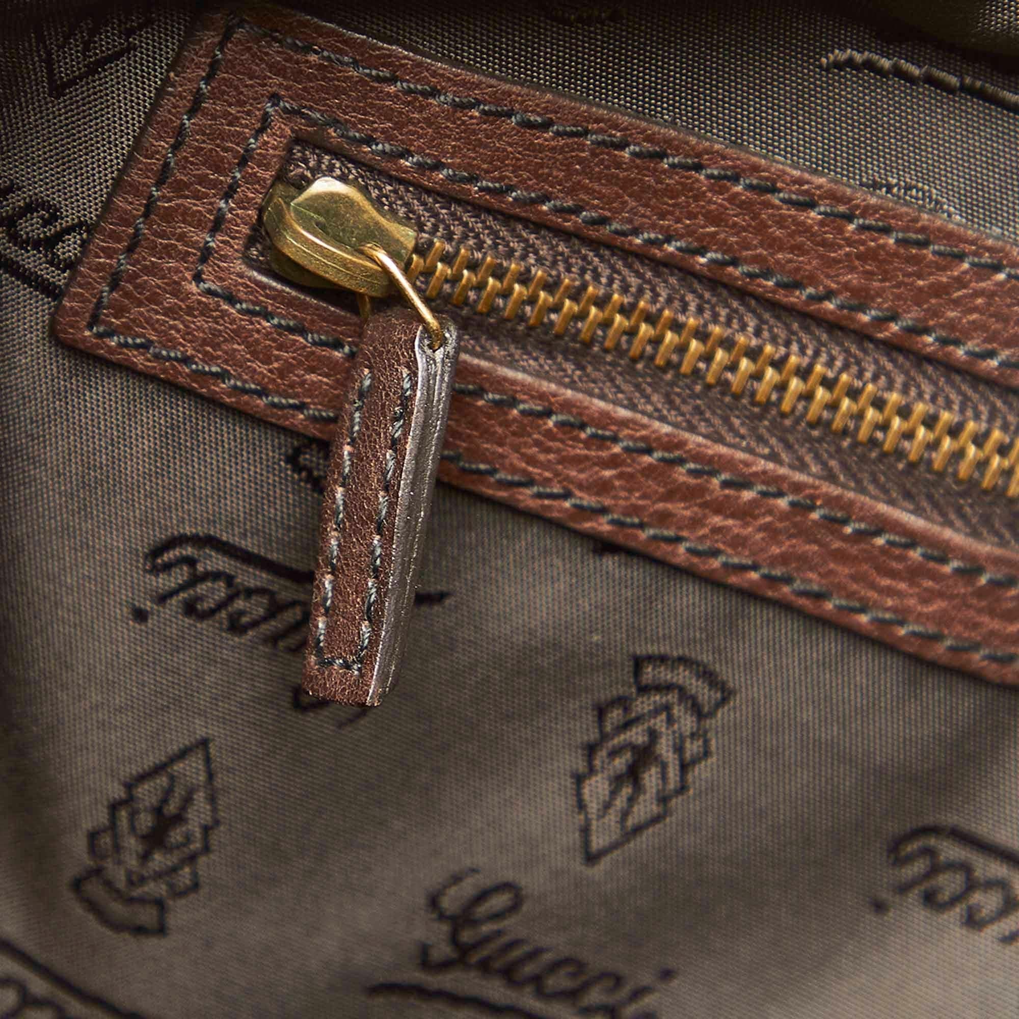 Gucci Leather Shoulder Bag (SHG-36161)