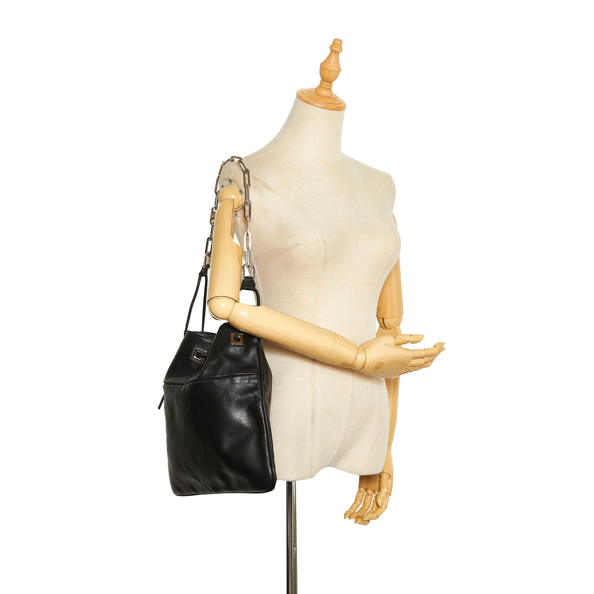 Gucci Leather Shoulder Bag (SHG-QQ5Ccm)