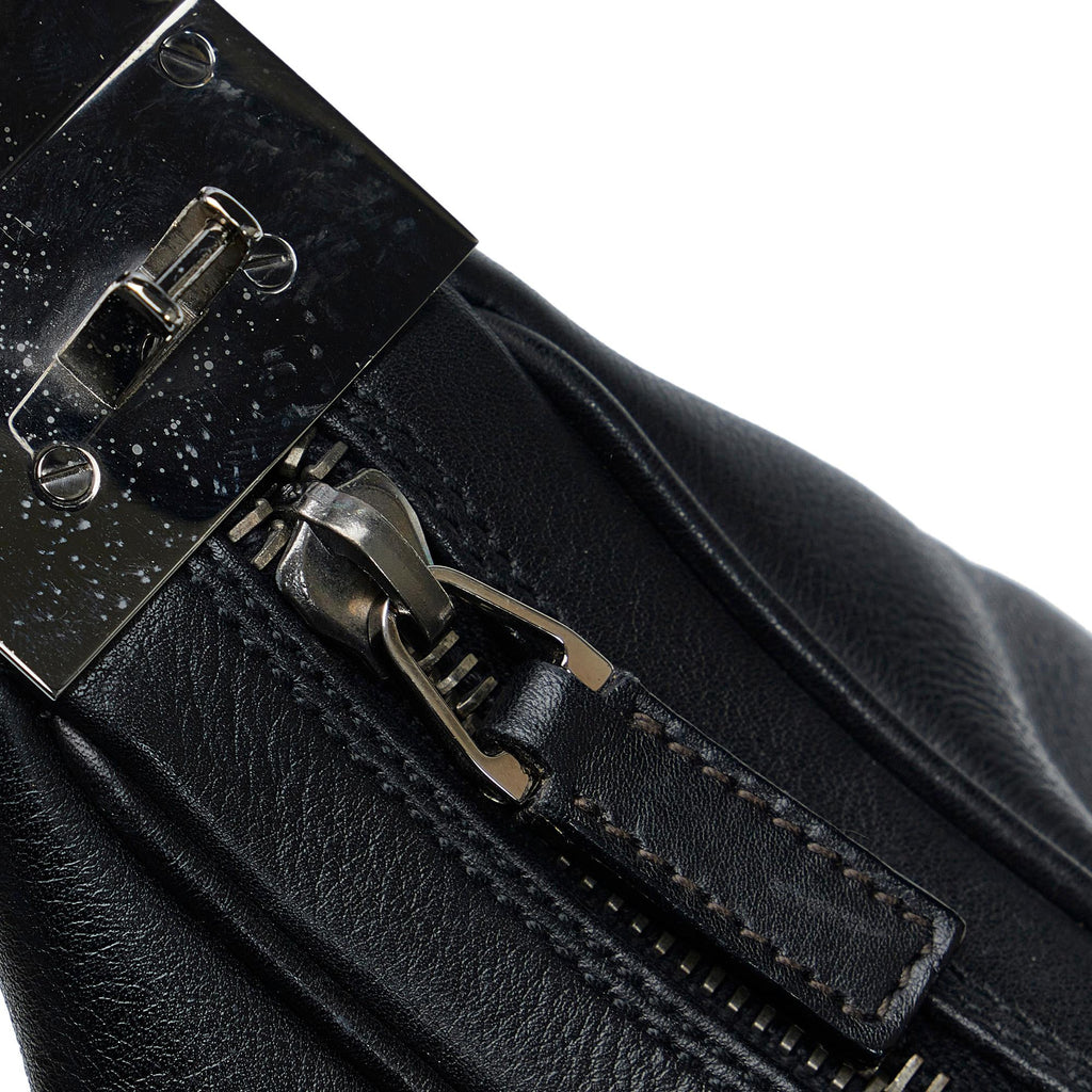 Gucci Leather Shoulder Bag (SHG-oraqyj)