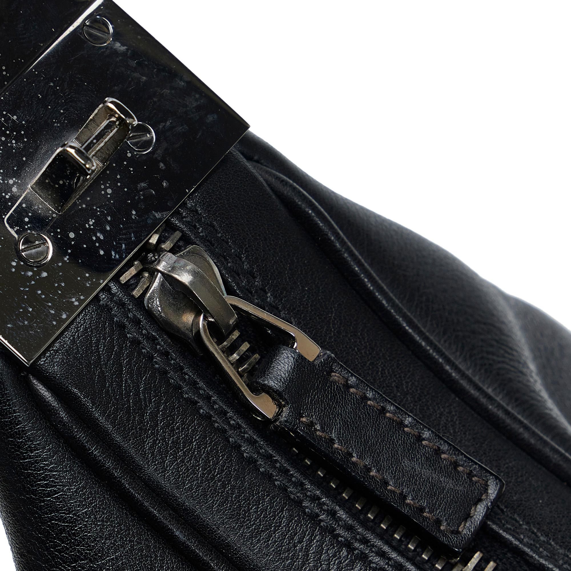 Gucci Leather Shoulder Bag (SHG-oraqyj)