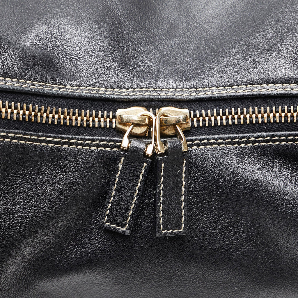Gucci Leather Shoulder Bag (SHG-BBTMv6)