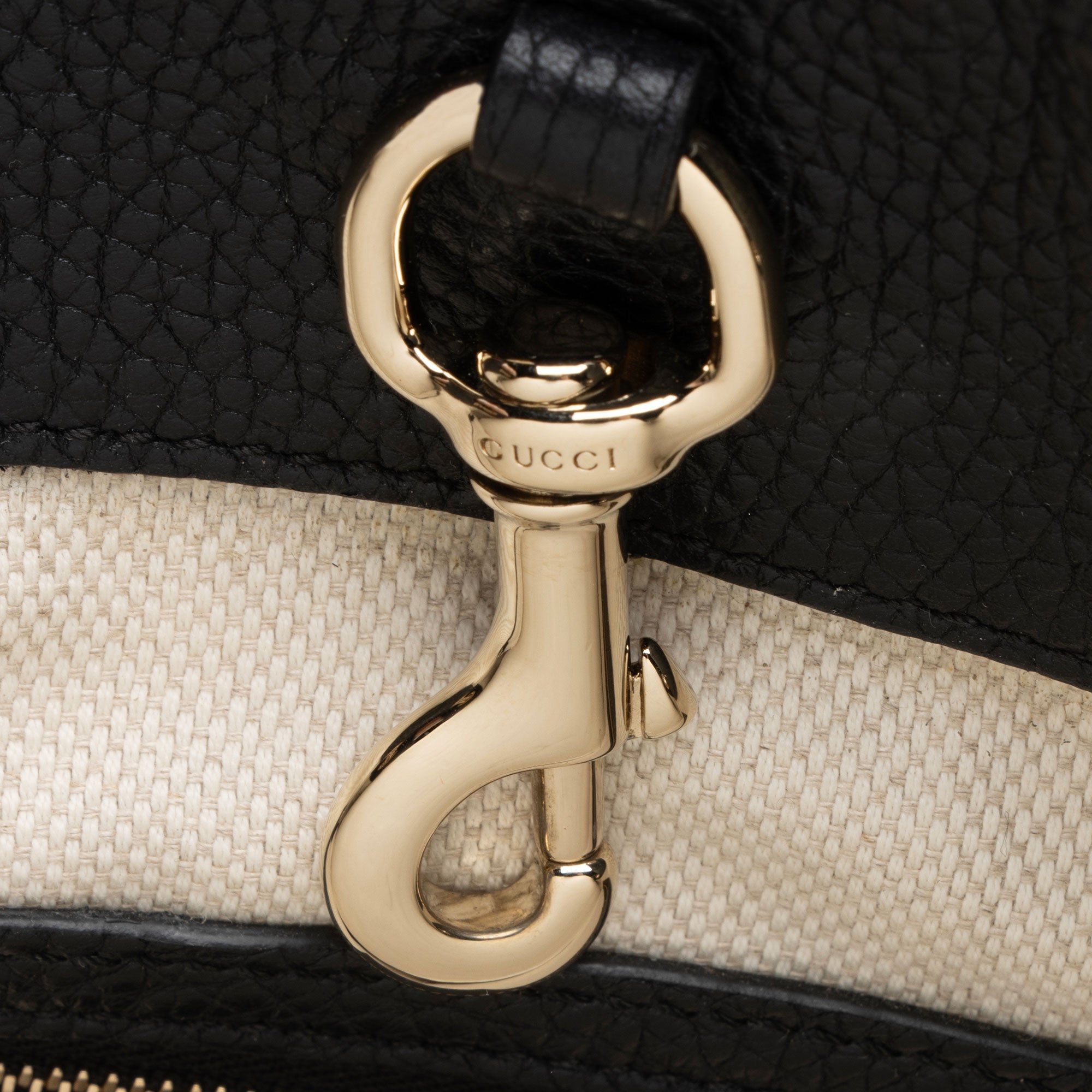 Gucci Leather Soho Medium Shoulder Bag (SHF-KnYFB1)