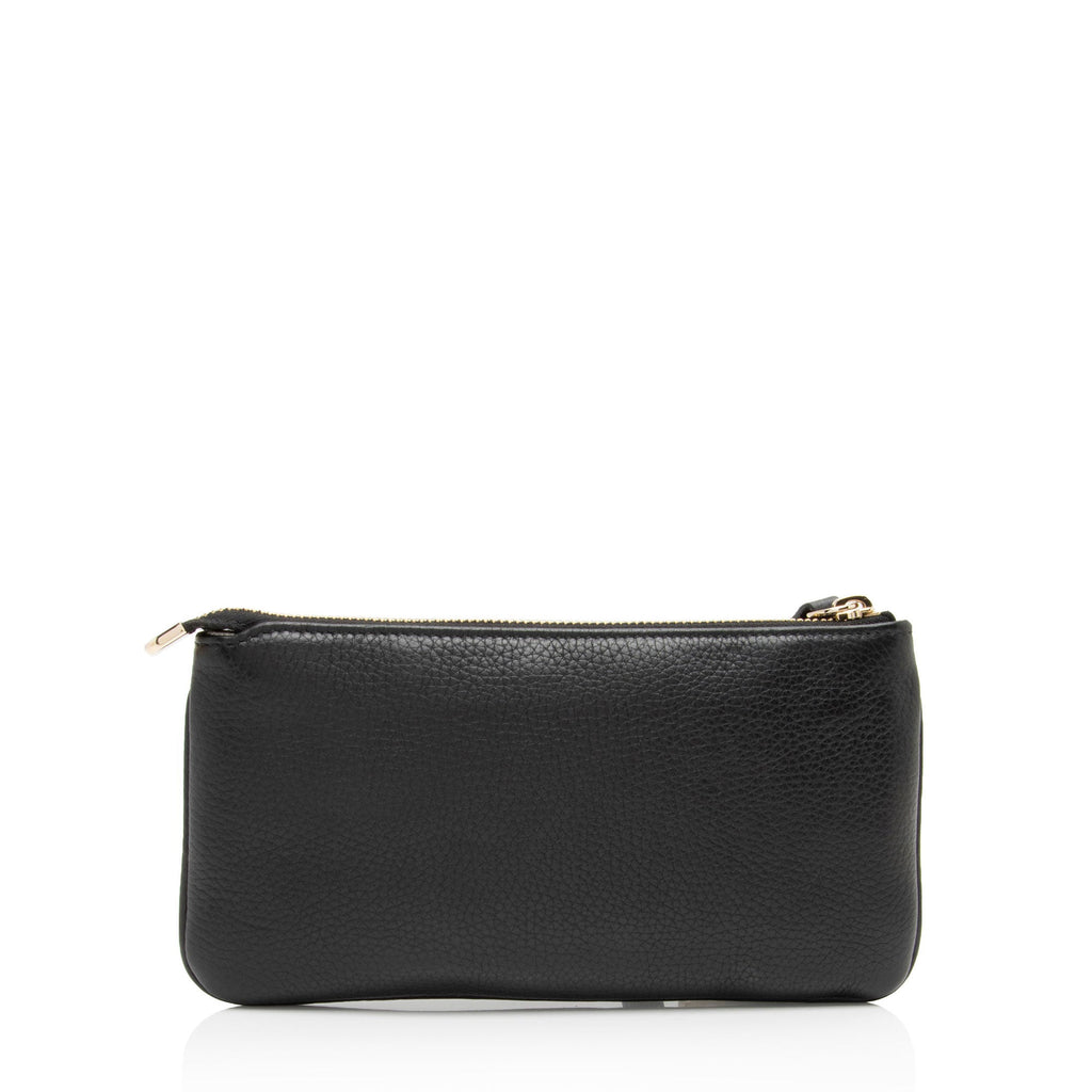 Gucci Leather Soho Wristlet (SHF-tCQd7D)