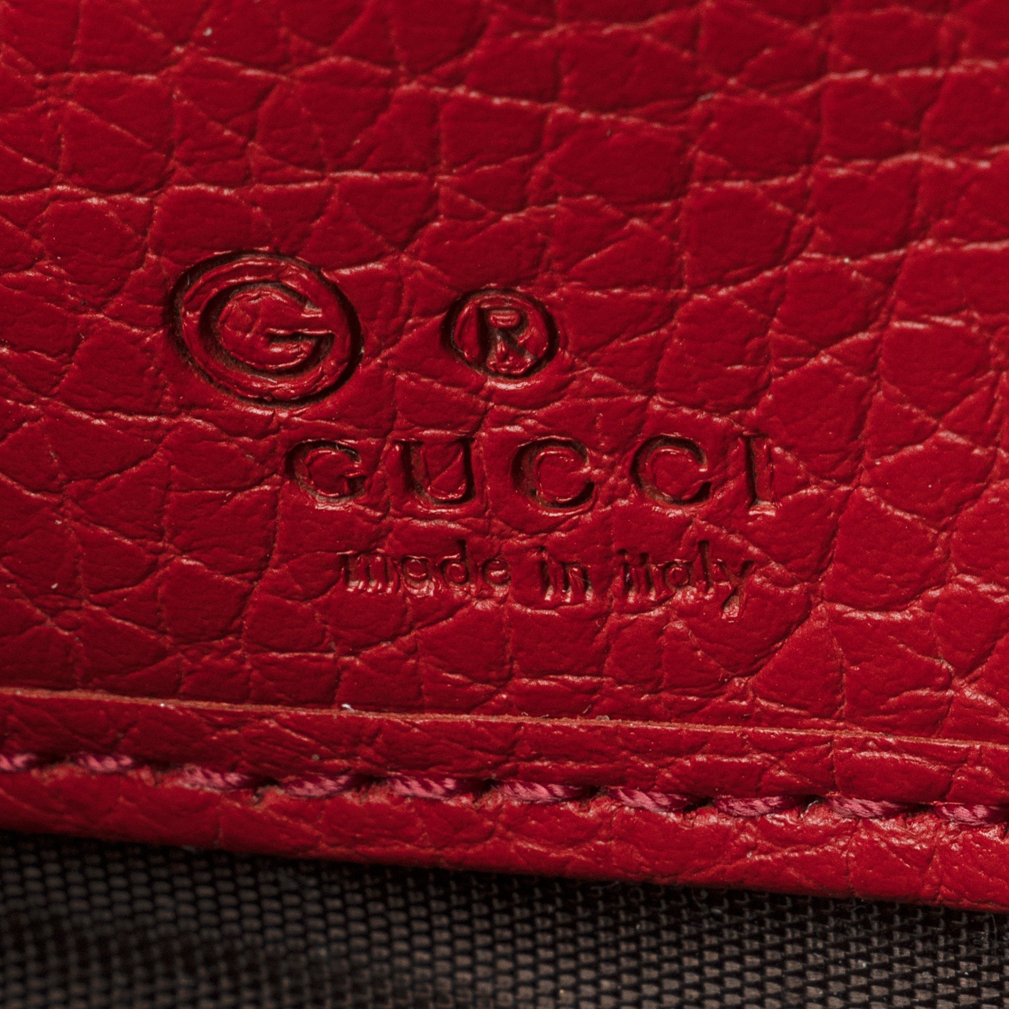 Gucci Leather Soho Zip Around Wallet (SHF-22236)