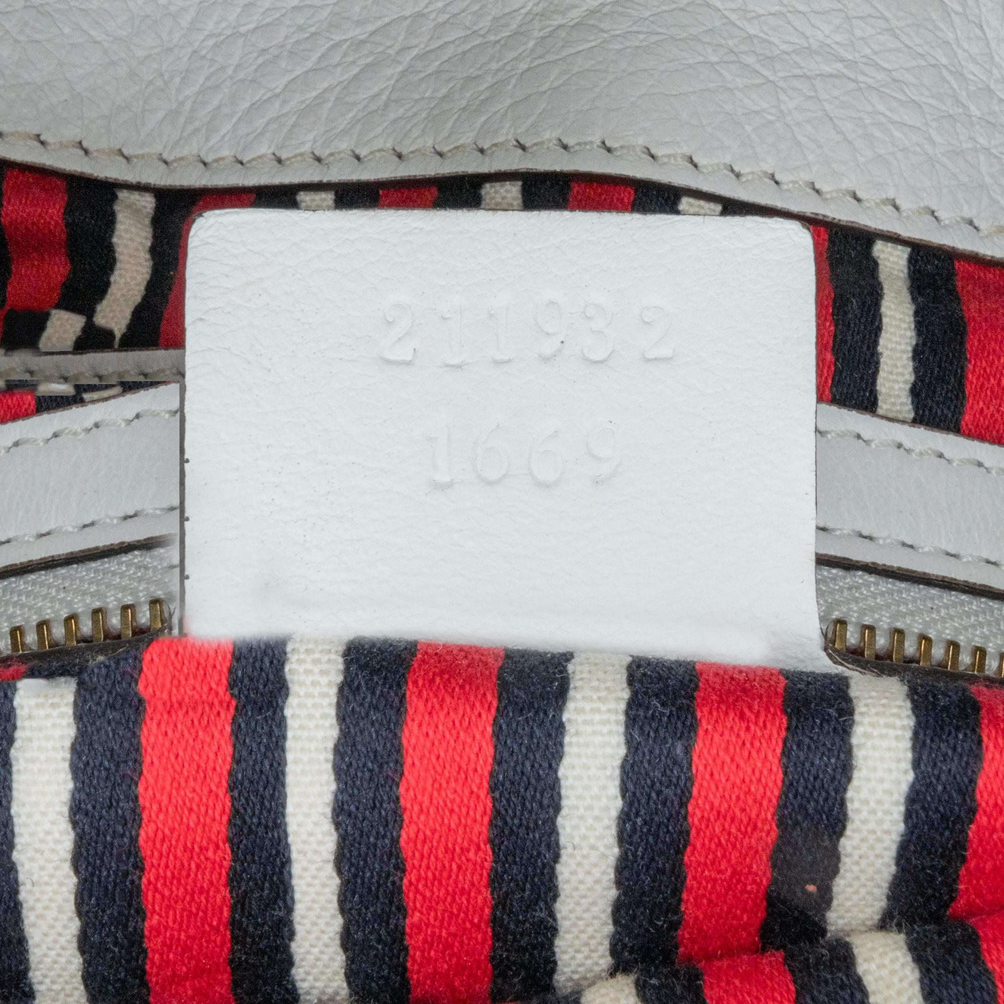 Gucci Leather Voyager Hobo (SHG-qEwa7k)