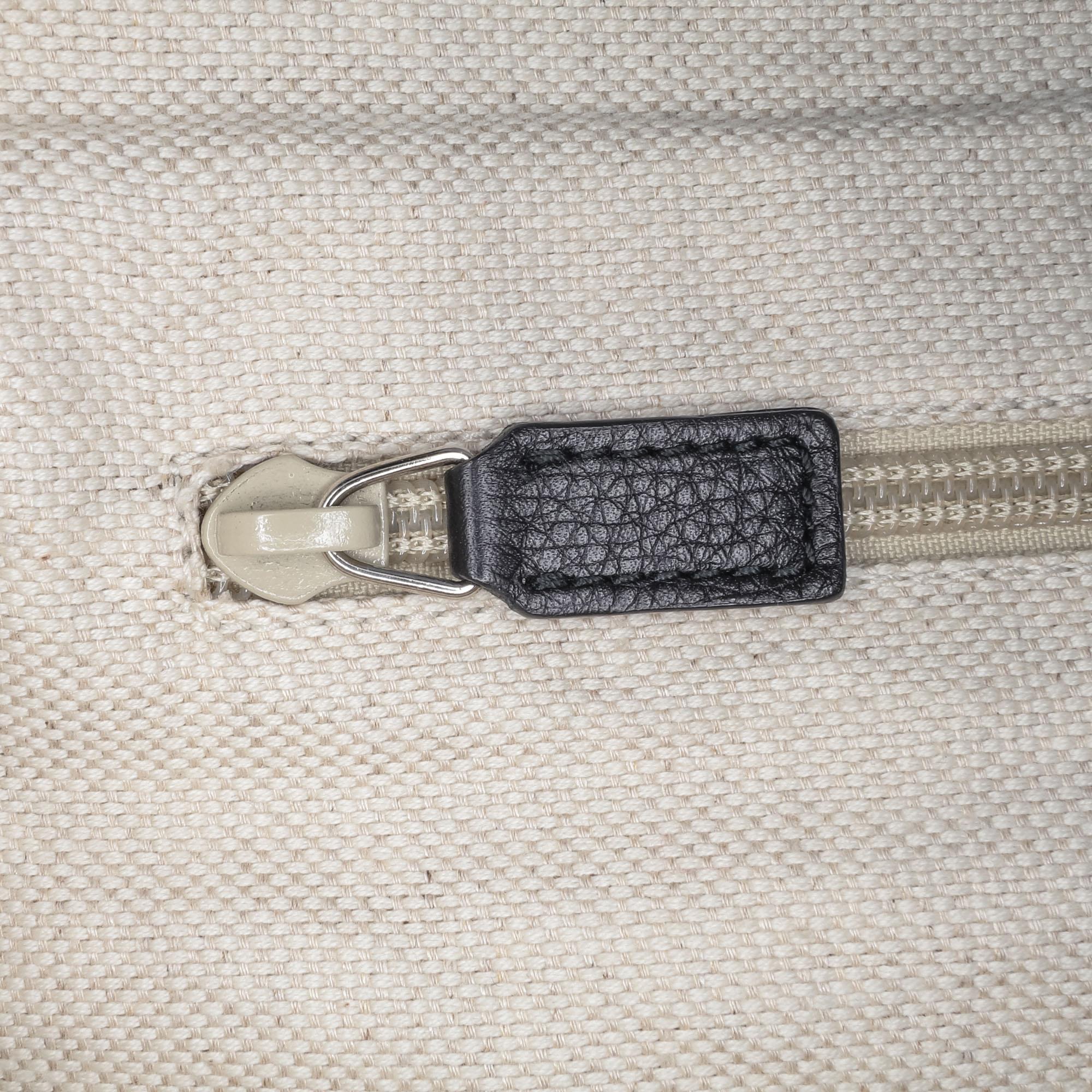 Gucci Leather Web MessLBger Bag