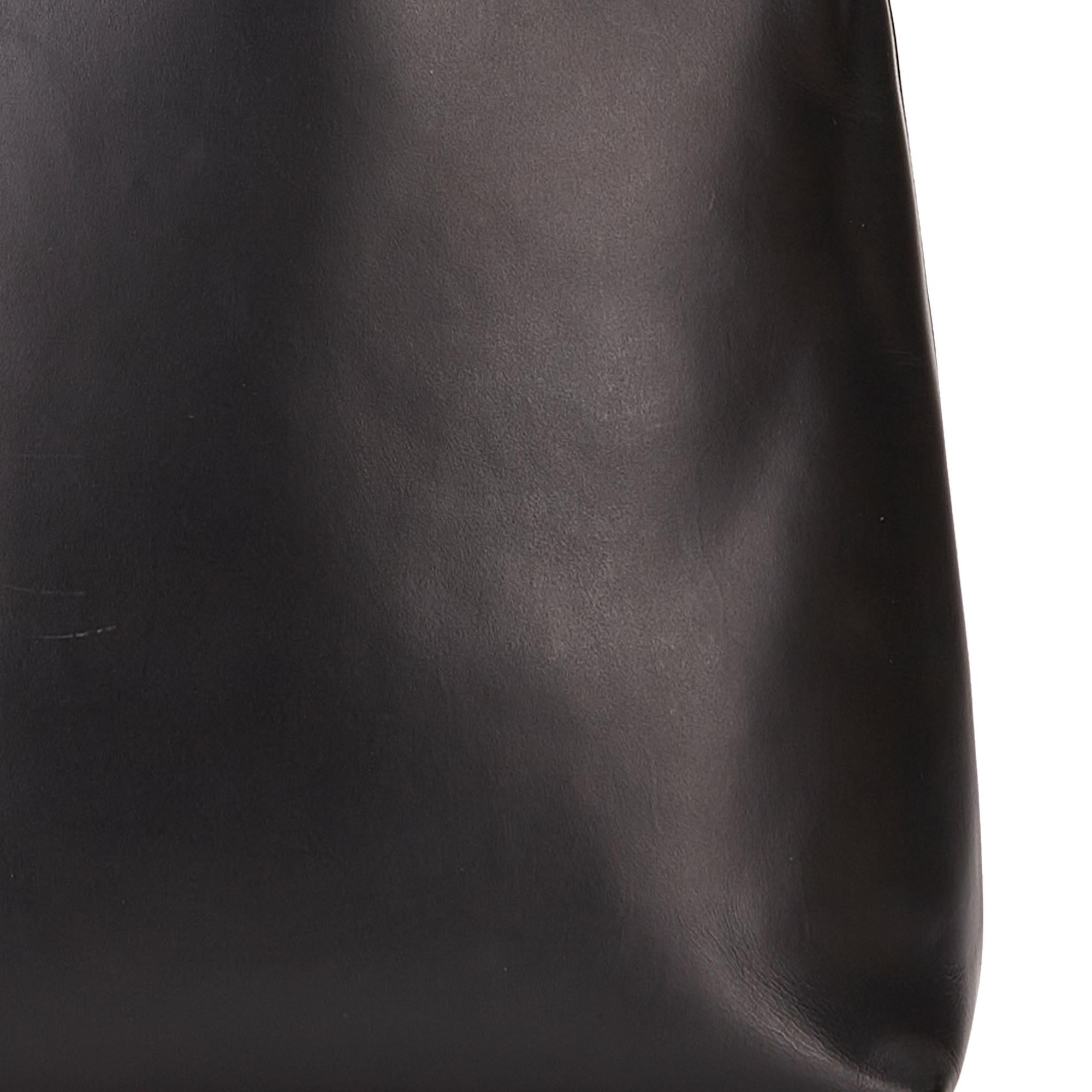 Gucci Leather shoulder Bag (SHG-35496)