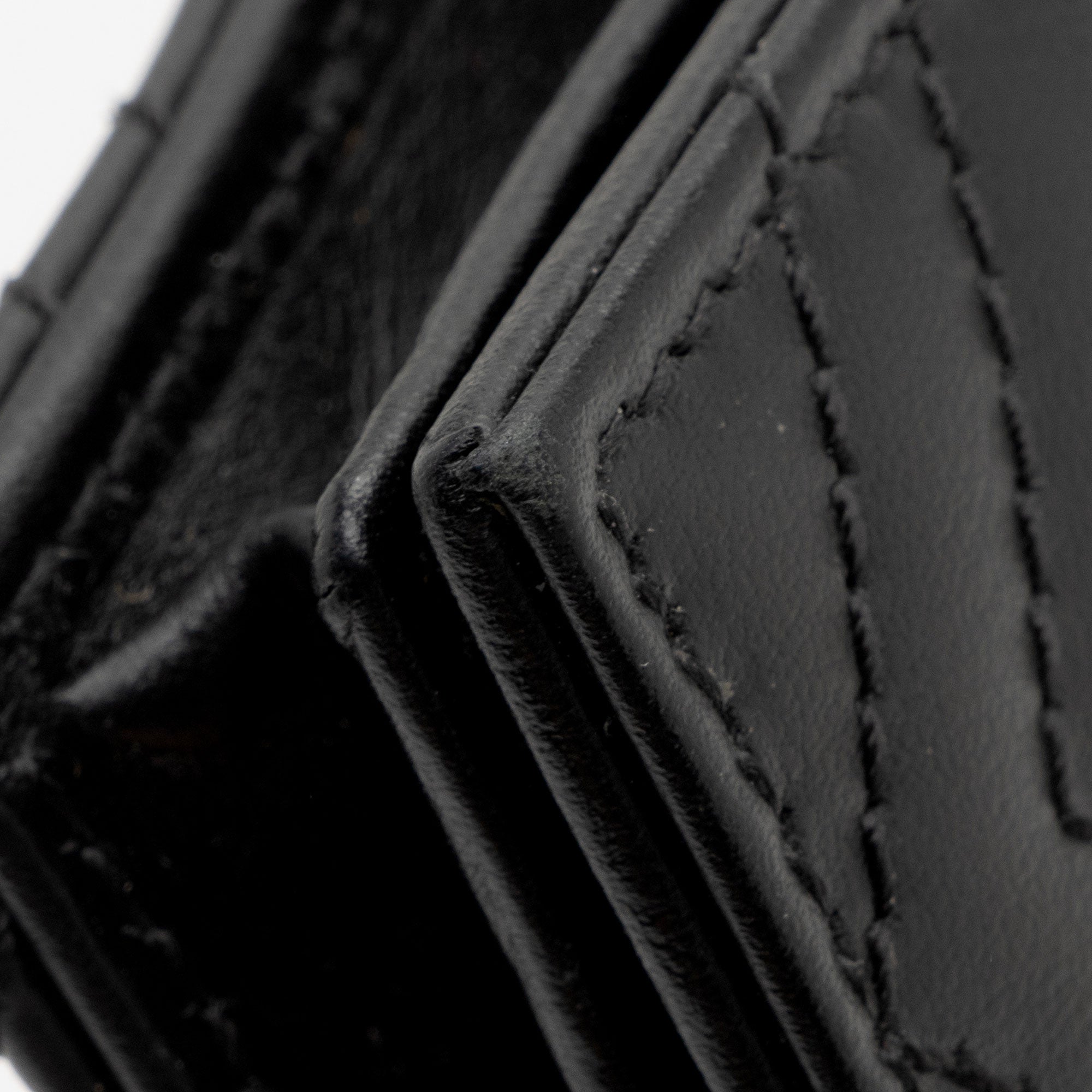 Gucci Matelasse Leather GG Marmont Card Case (SHF-AcctXE)