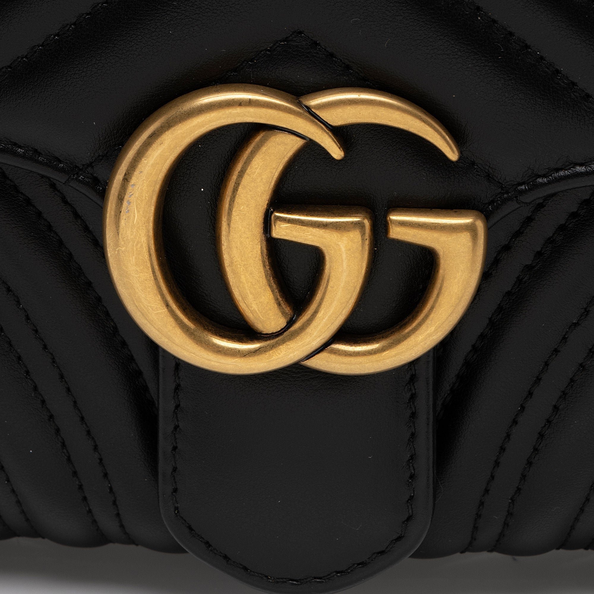 Gucci Matelasse Leather GG Marmont Clutch (SHF-ZRS6E1)