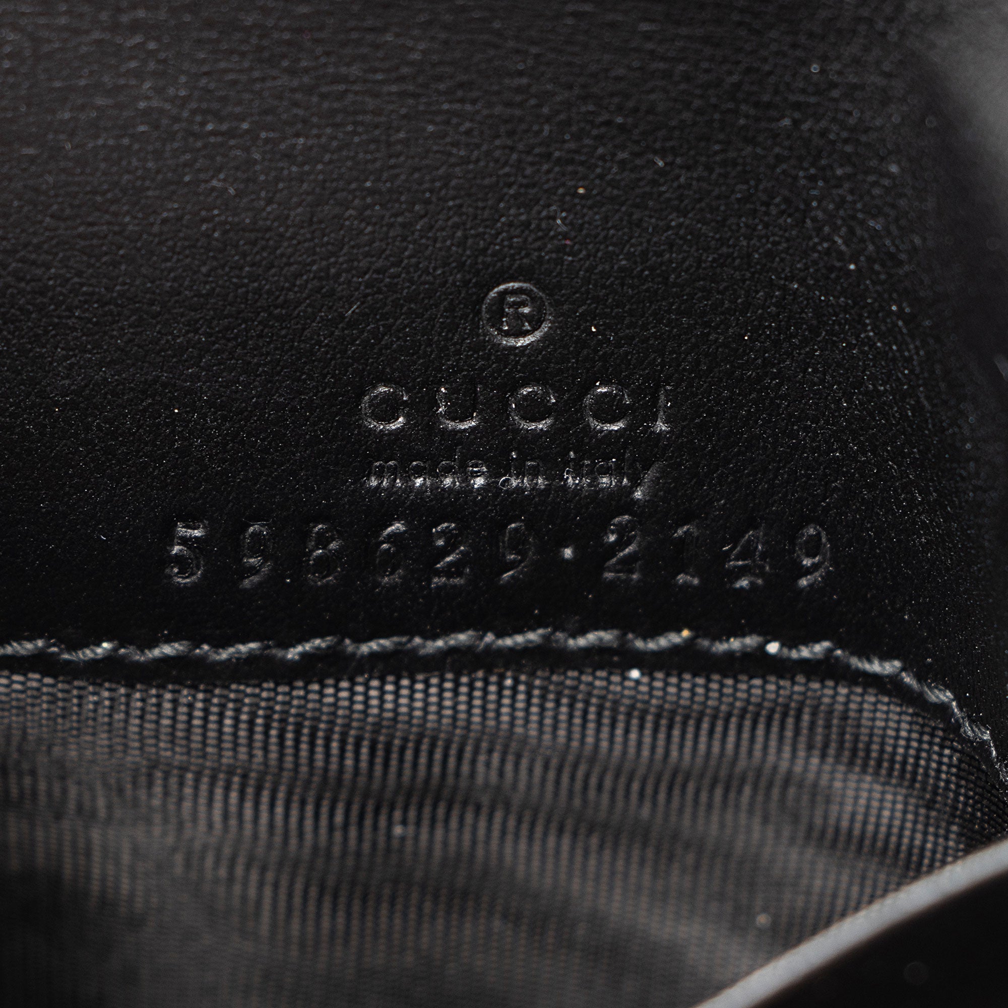Gucci Matelasse Leather GG Marmont Compact Wallet