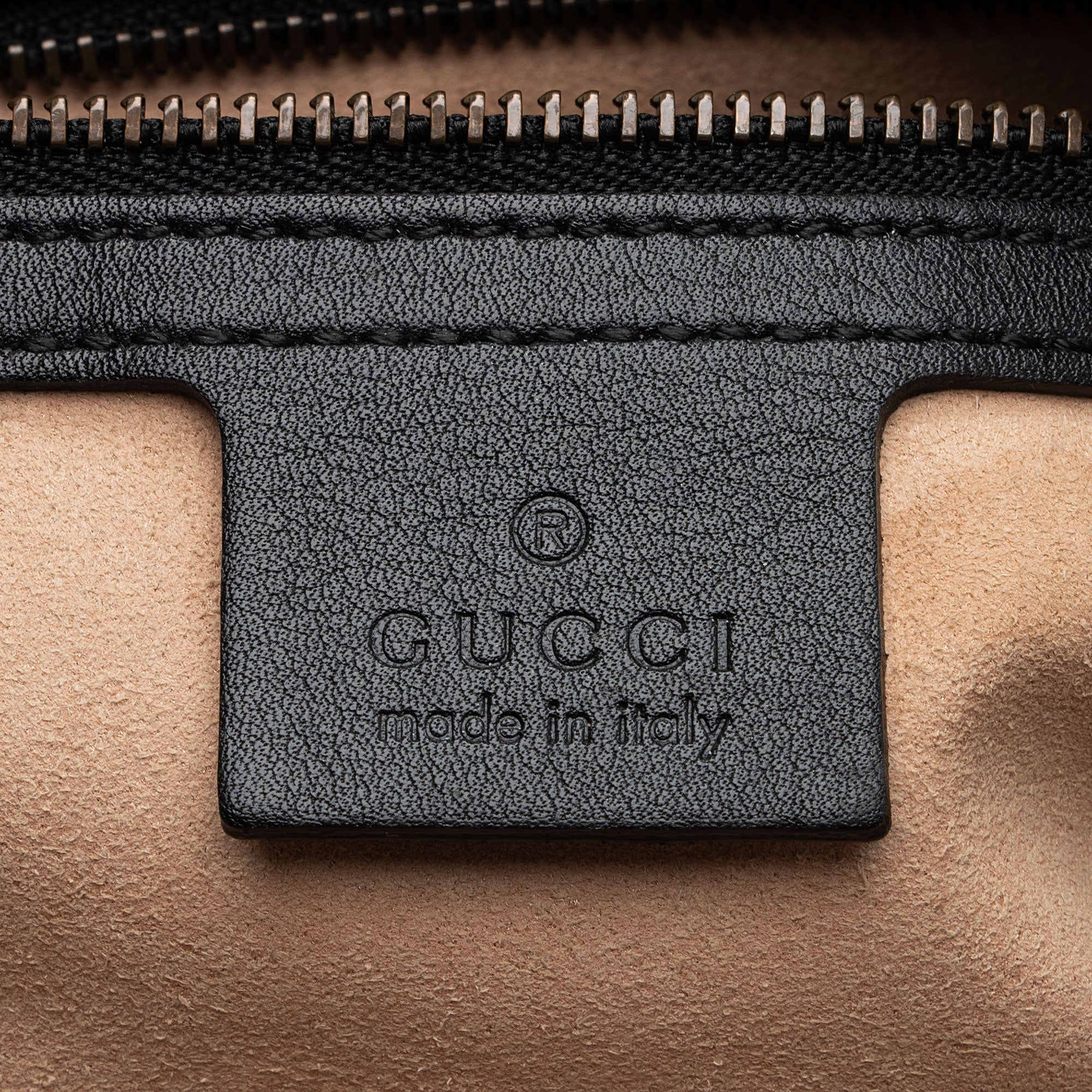 Gucci Matelasse Leather GG Marmont Ghost Medium Shoulder Bag (SHF-PG5oxV)