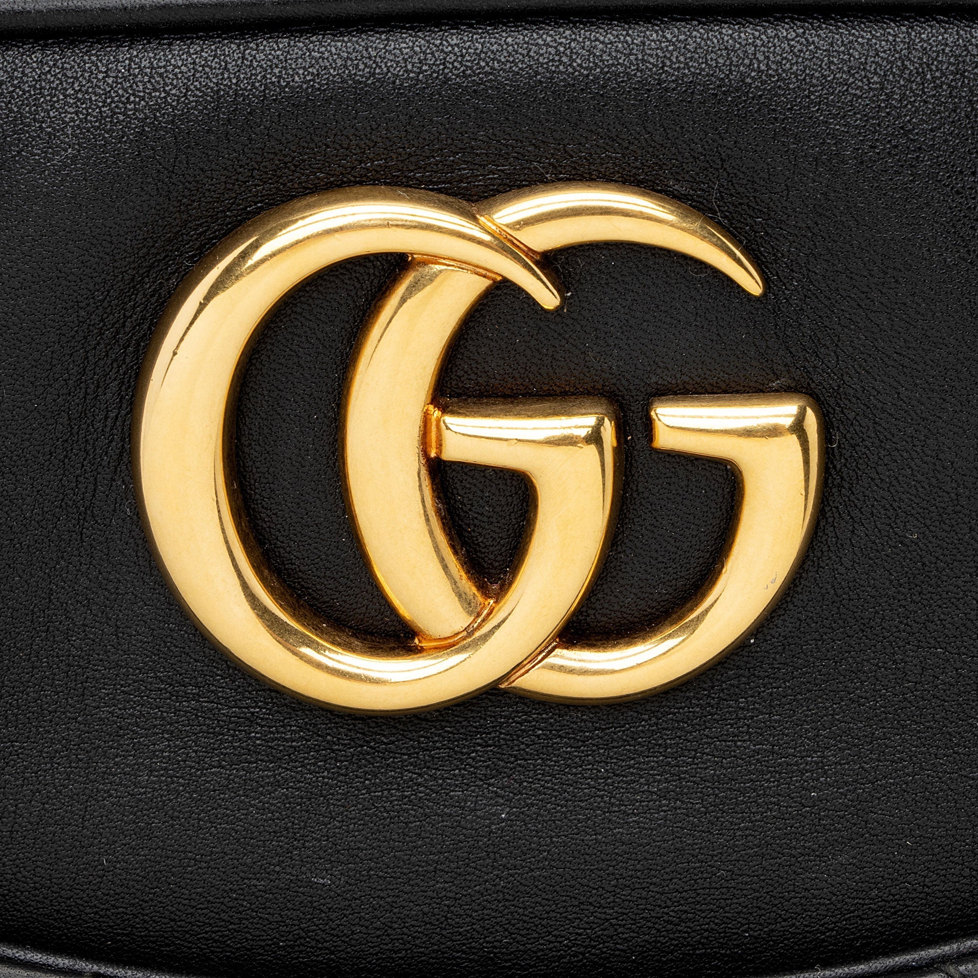 Gucci Matelasse Leather GG Marmont Large Camera Bag