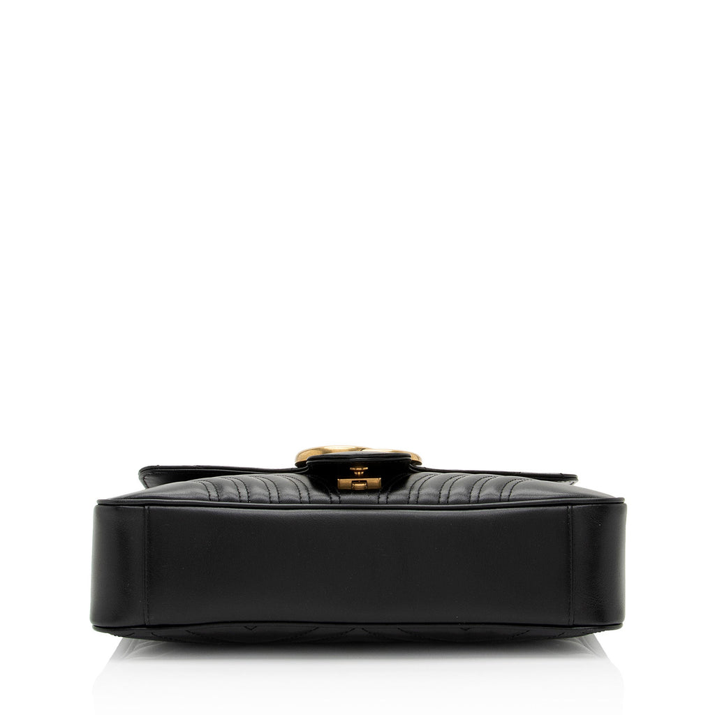 Gucci Matelasse Leather GG Marmont Medium Flap Bag (SHF-maxMO9)