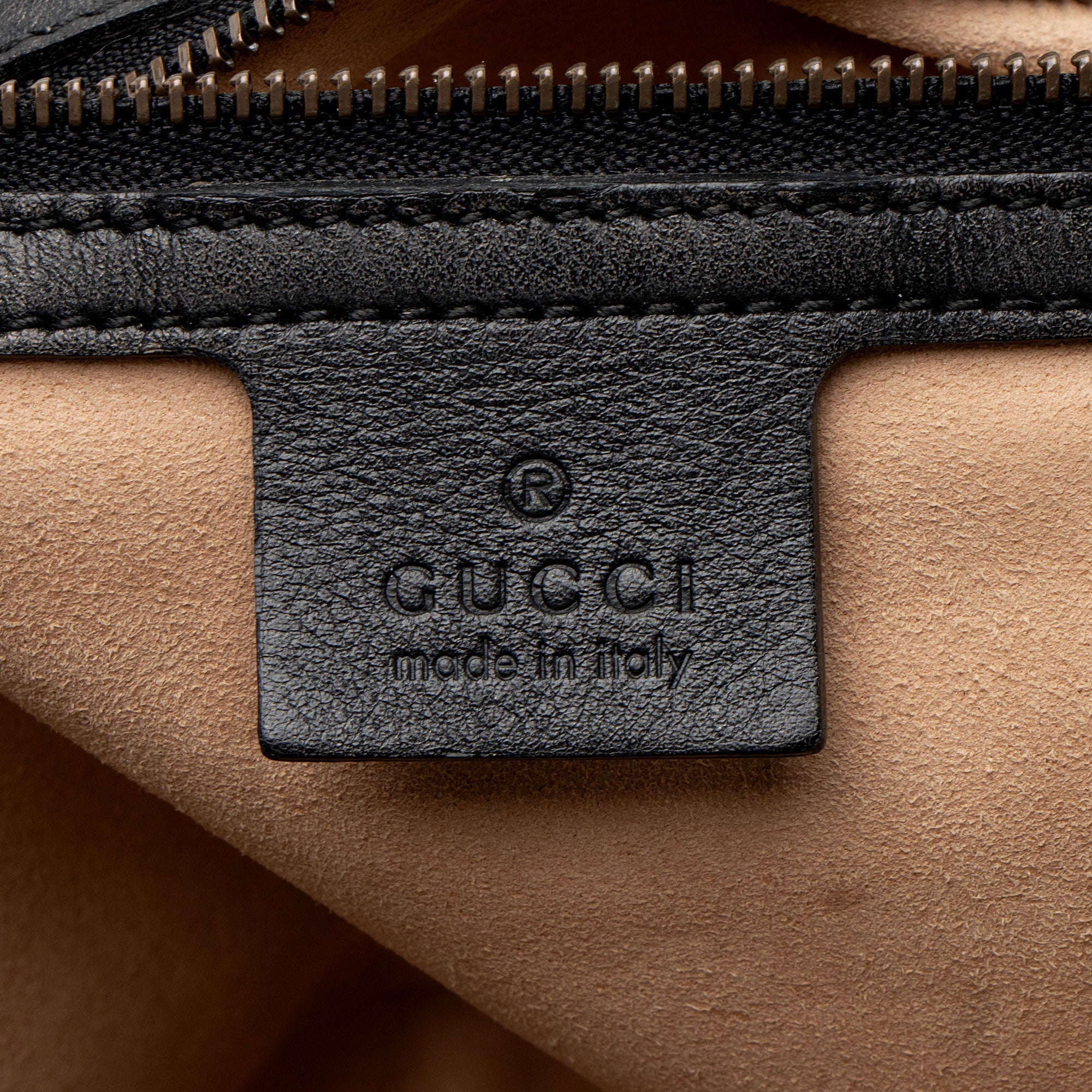 Gucci Matelasse Leather GG Marmont Medium Flap Bag