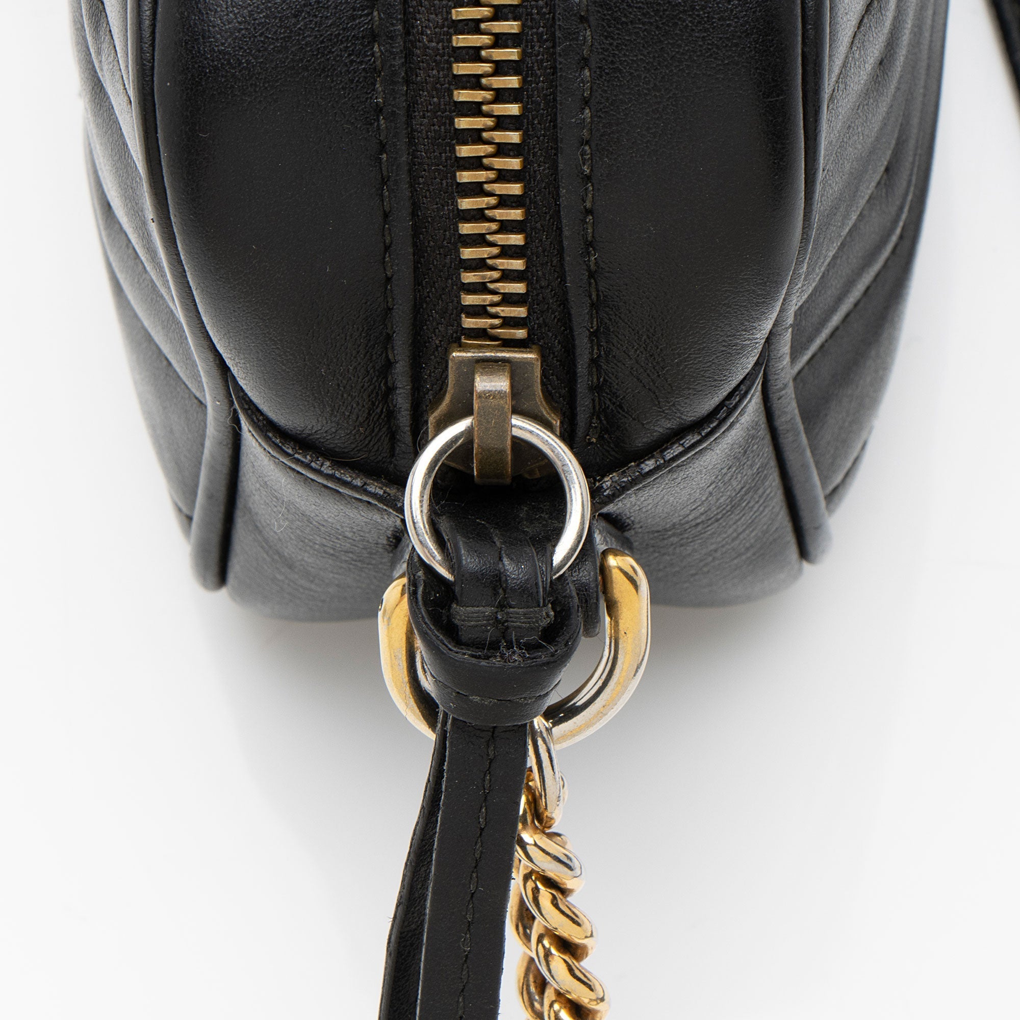 Gucci Matelasse Leather GG Marmont Mini Bag (SHF-MMurmE)