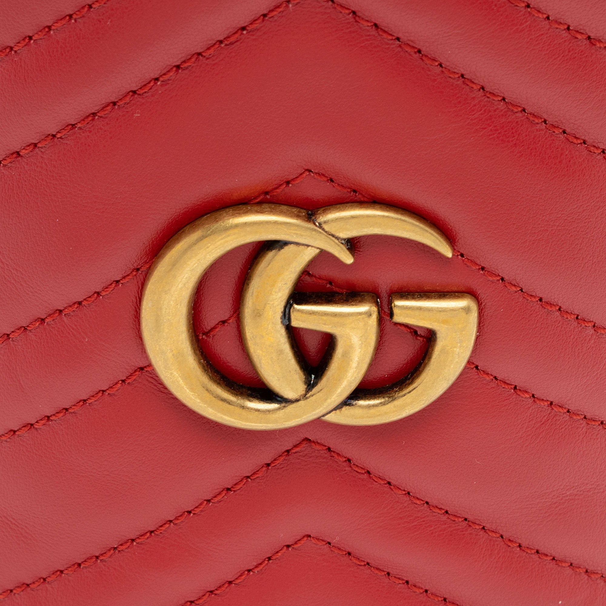 Gucci Matelasse Leather GG Marmont Mini Bucket Bag (SHF-dZVRWx)