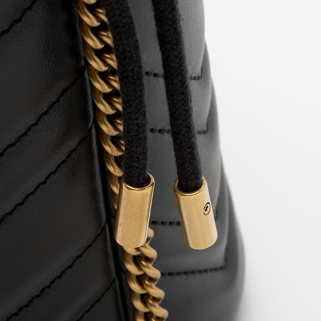 Gucci Matelasse Leather GG Marmont Mini Bucket Bag (SHF-IV6bhP)
